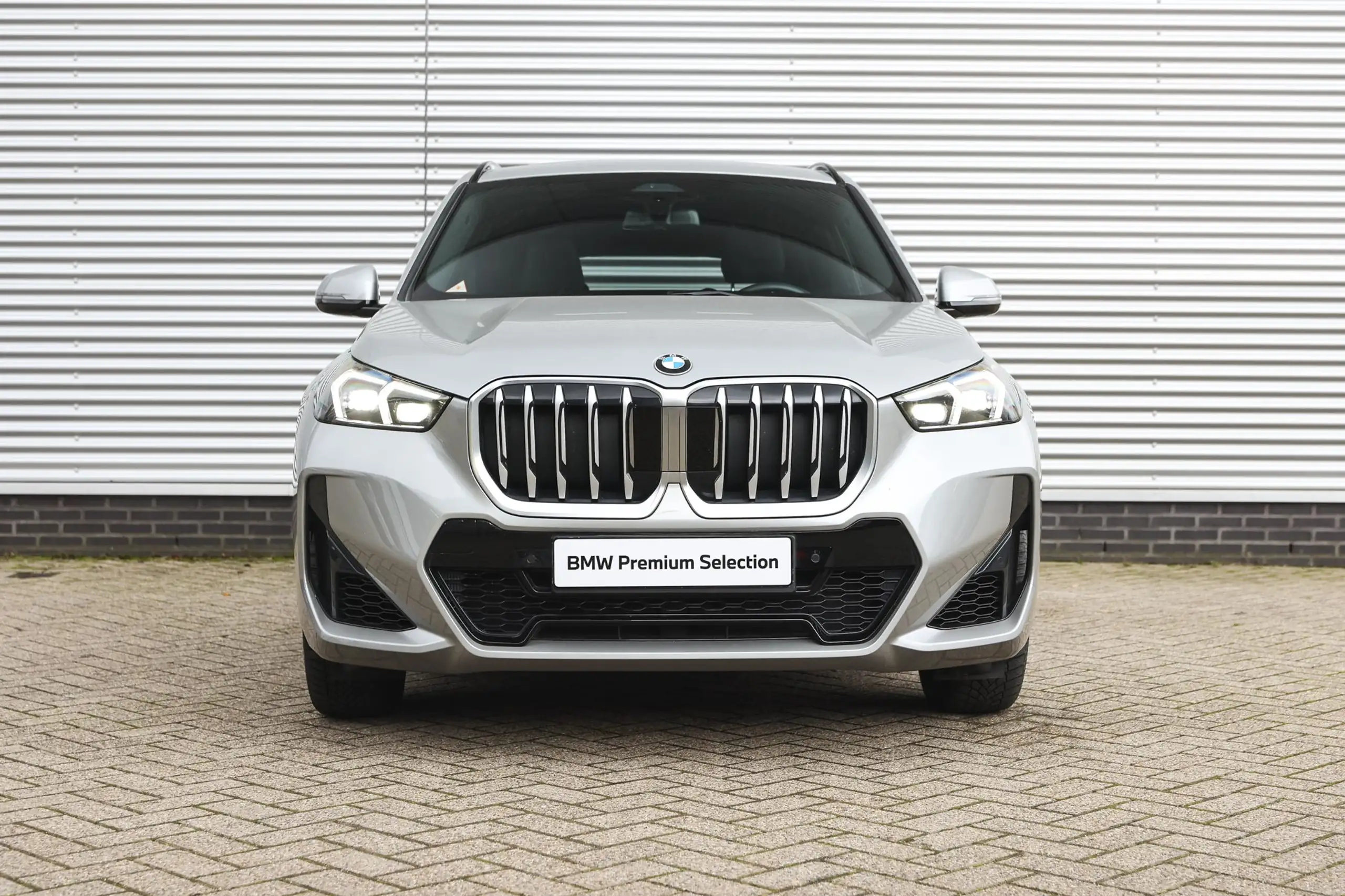 BMW - X1