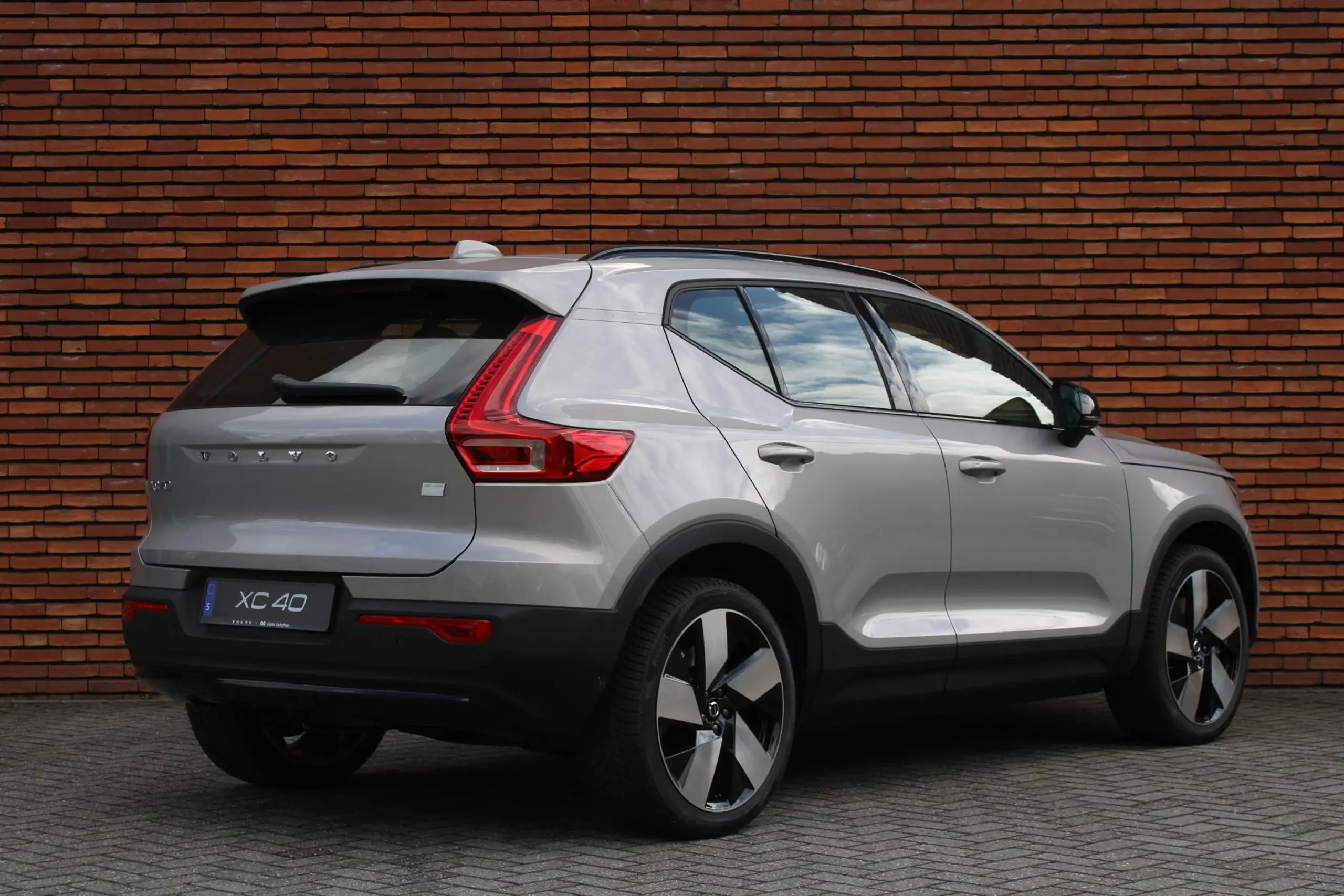 Volvo - XC40