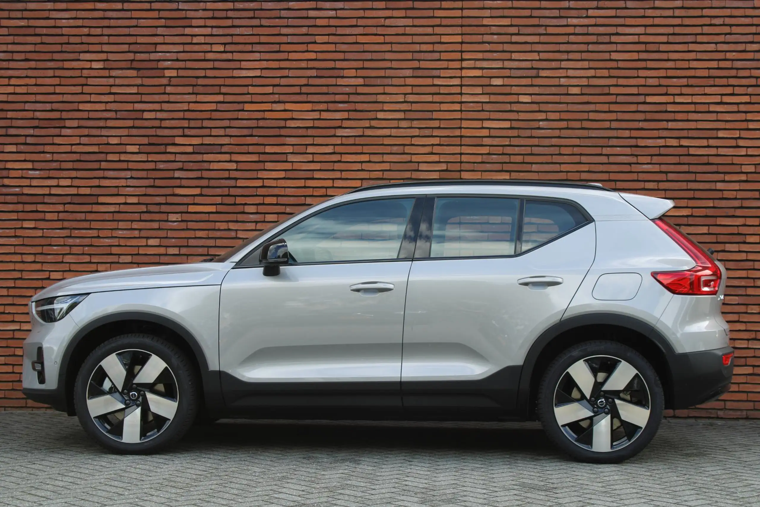 Volvo - XC40