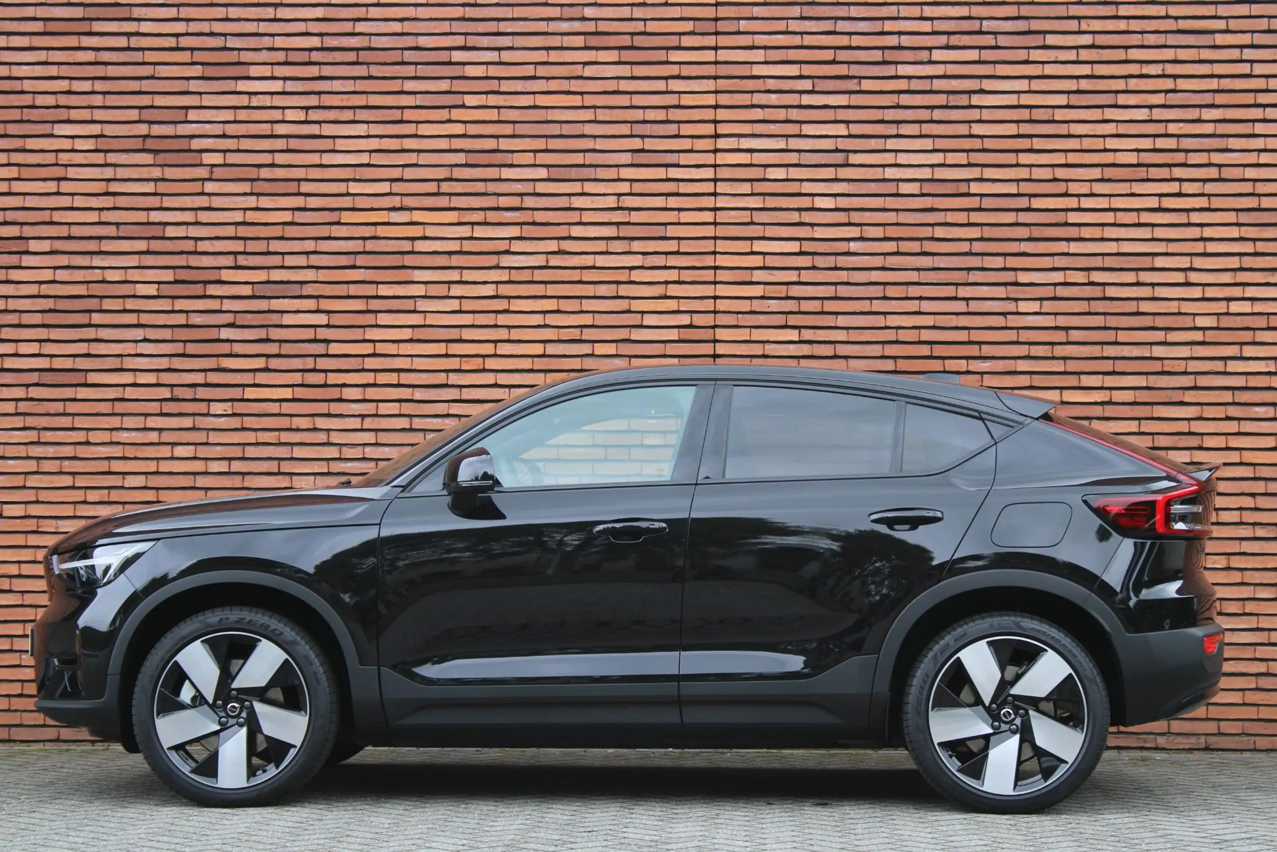 Volvo - C40