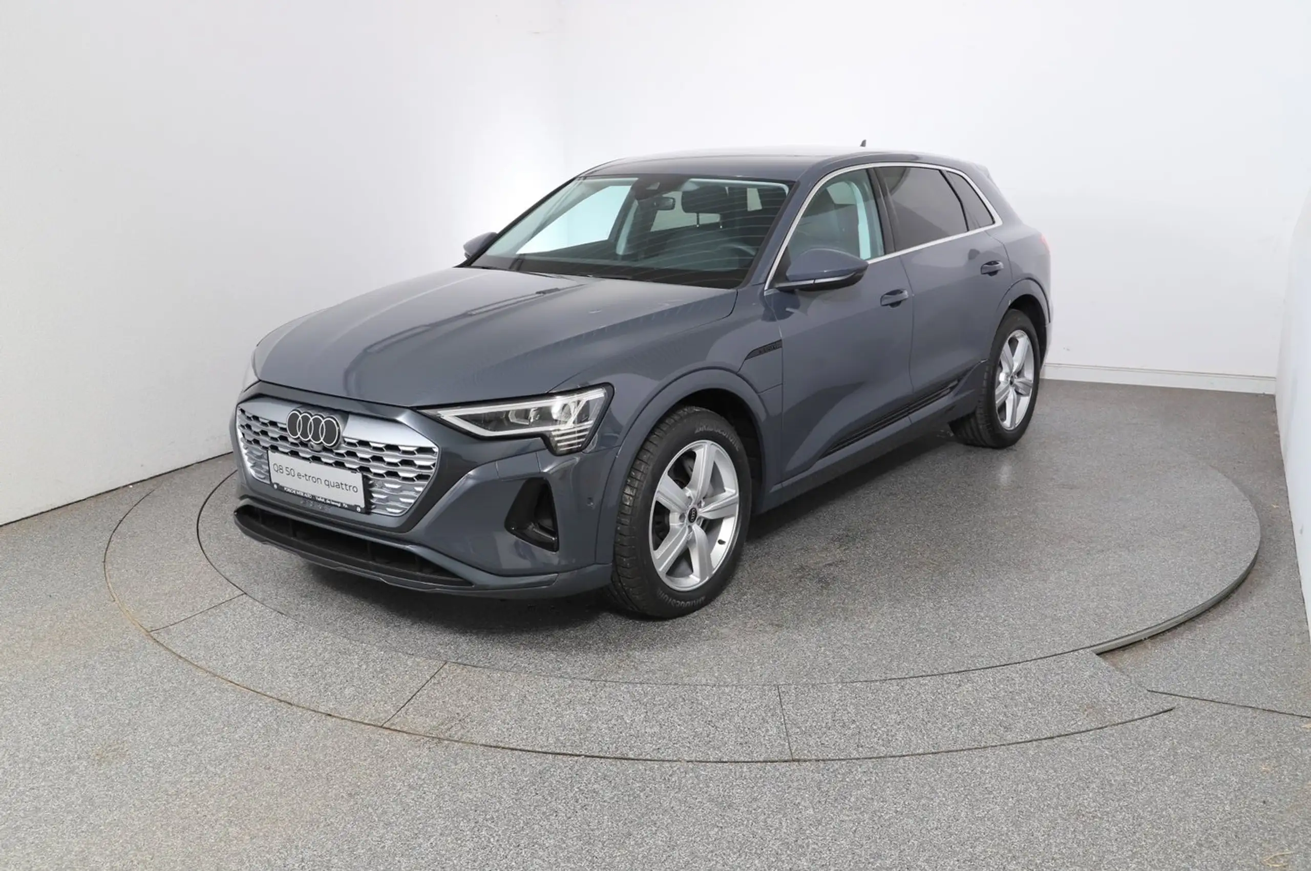 Audi Q8 2024