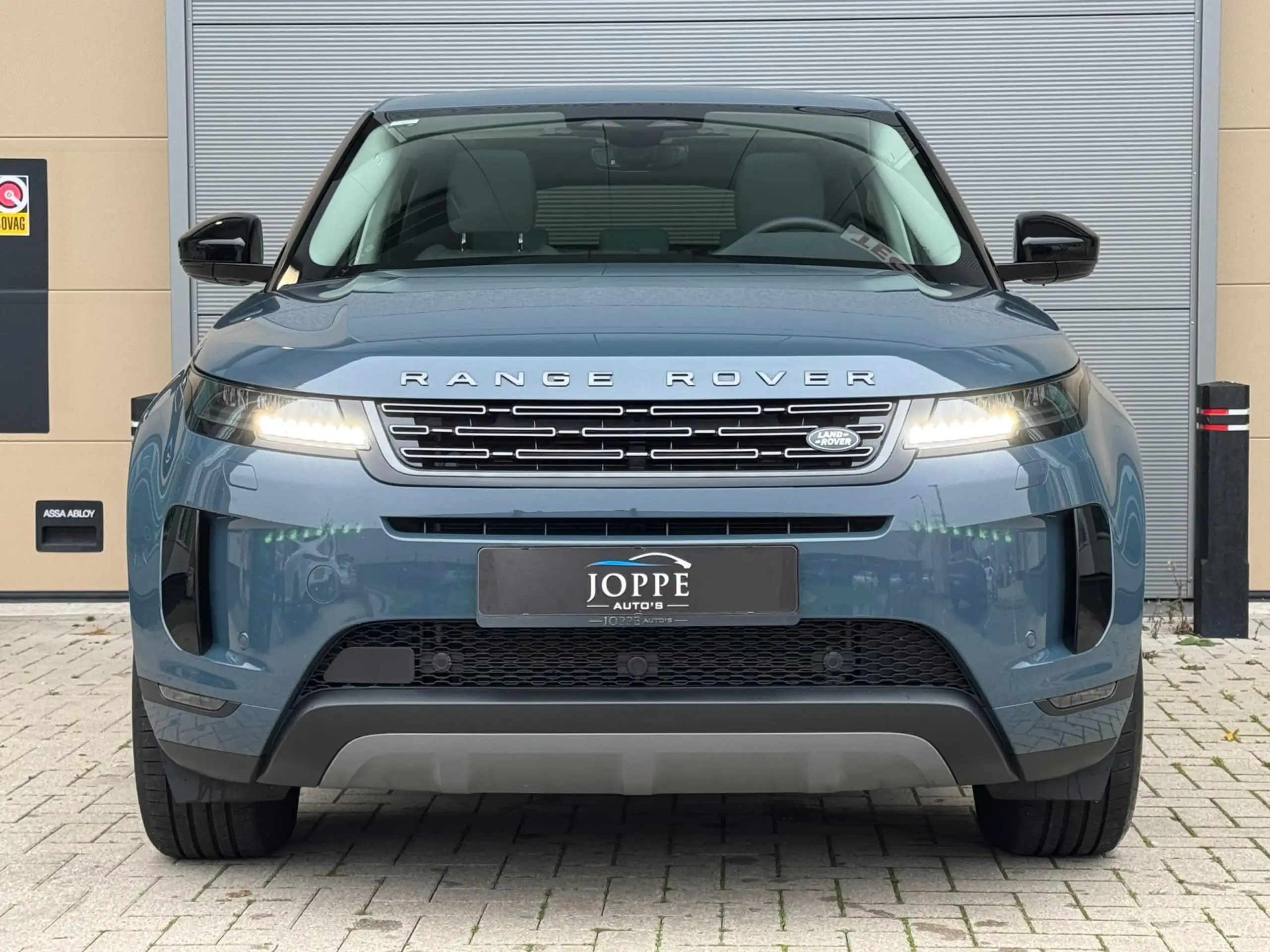 Land Rover - Range Rover Evoque