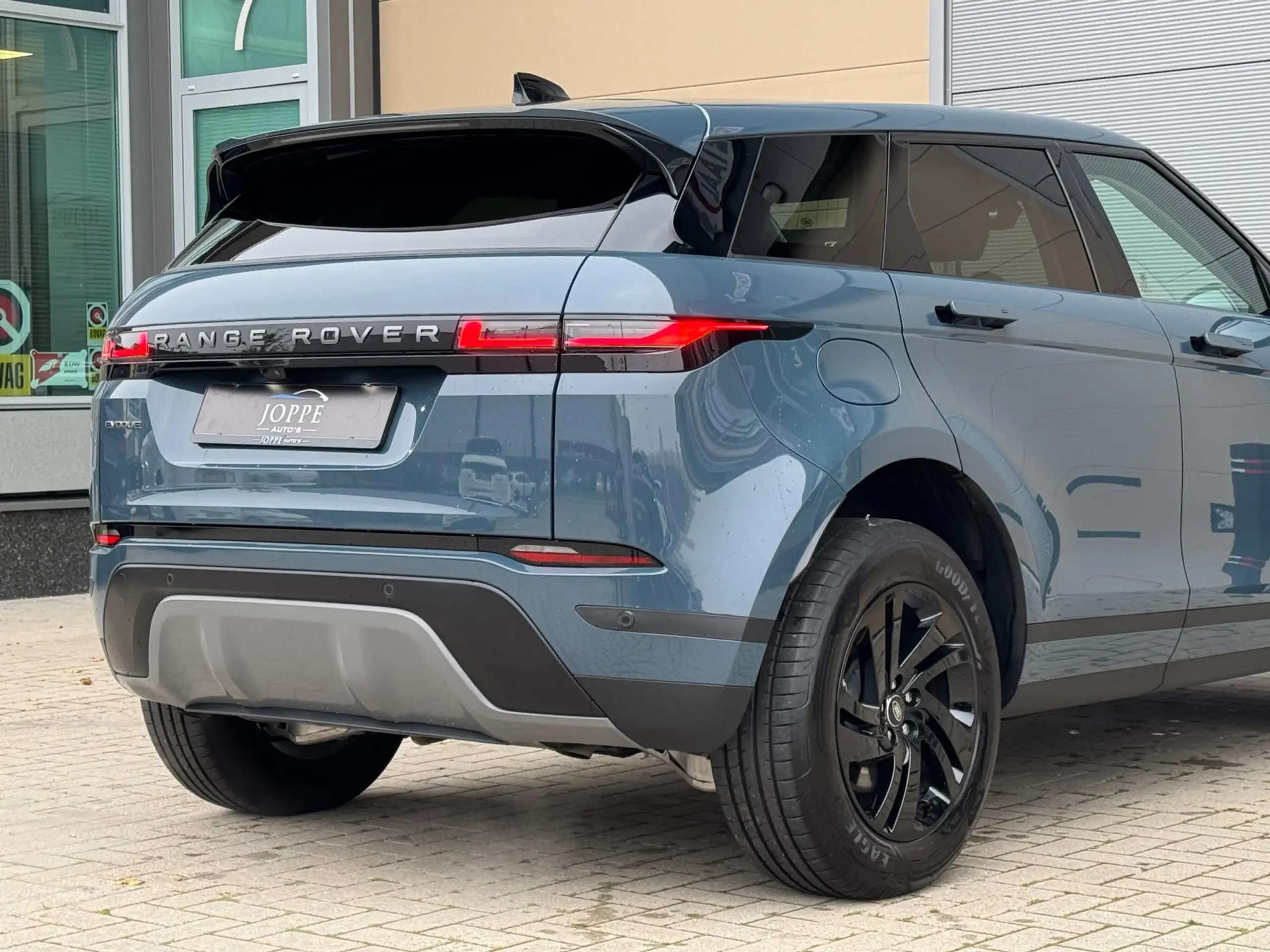 Land Rover - Range Rover Evoque