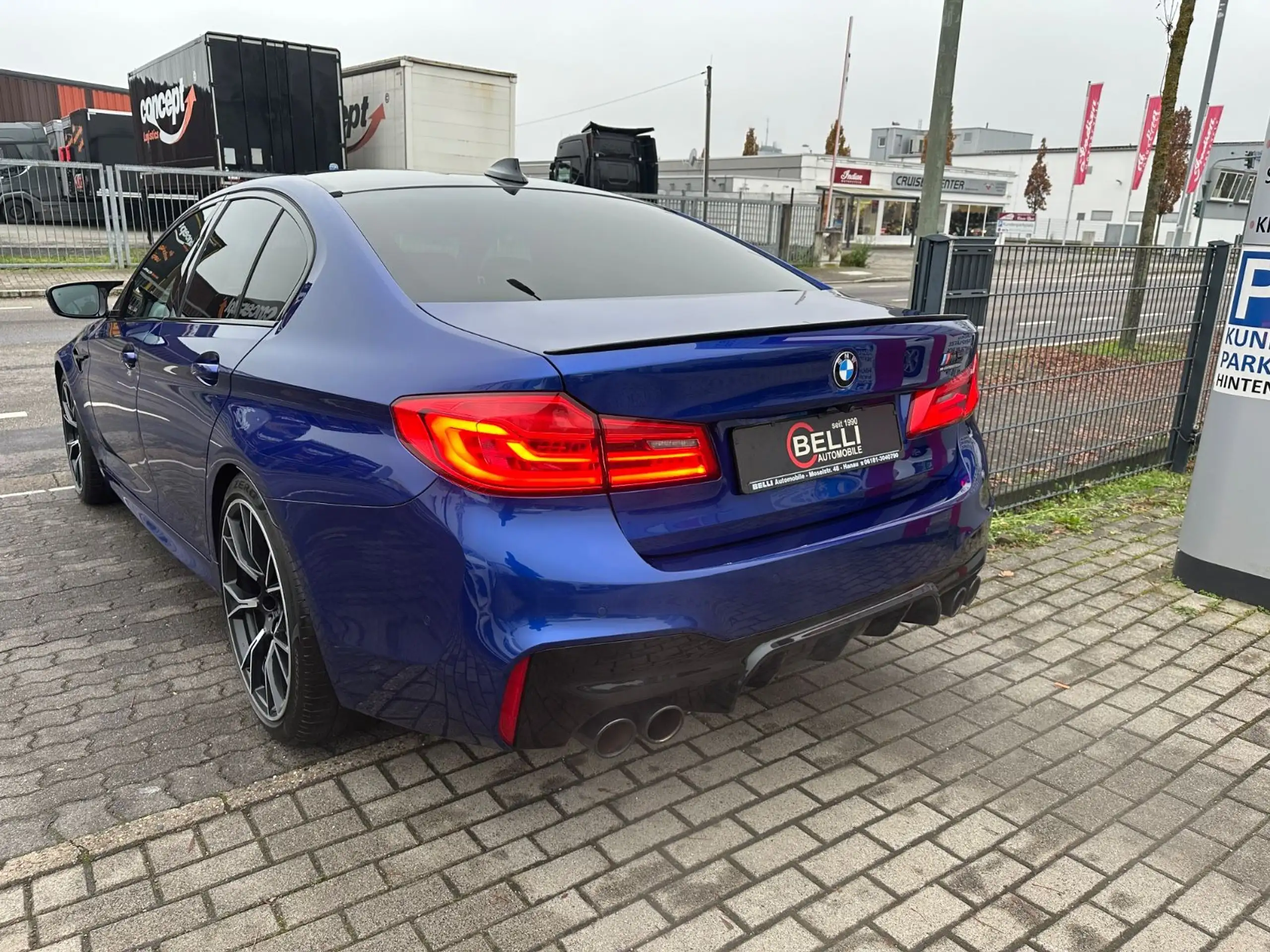 BMW - M5