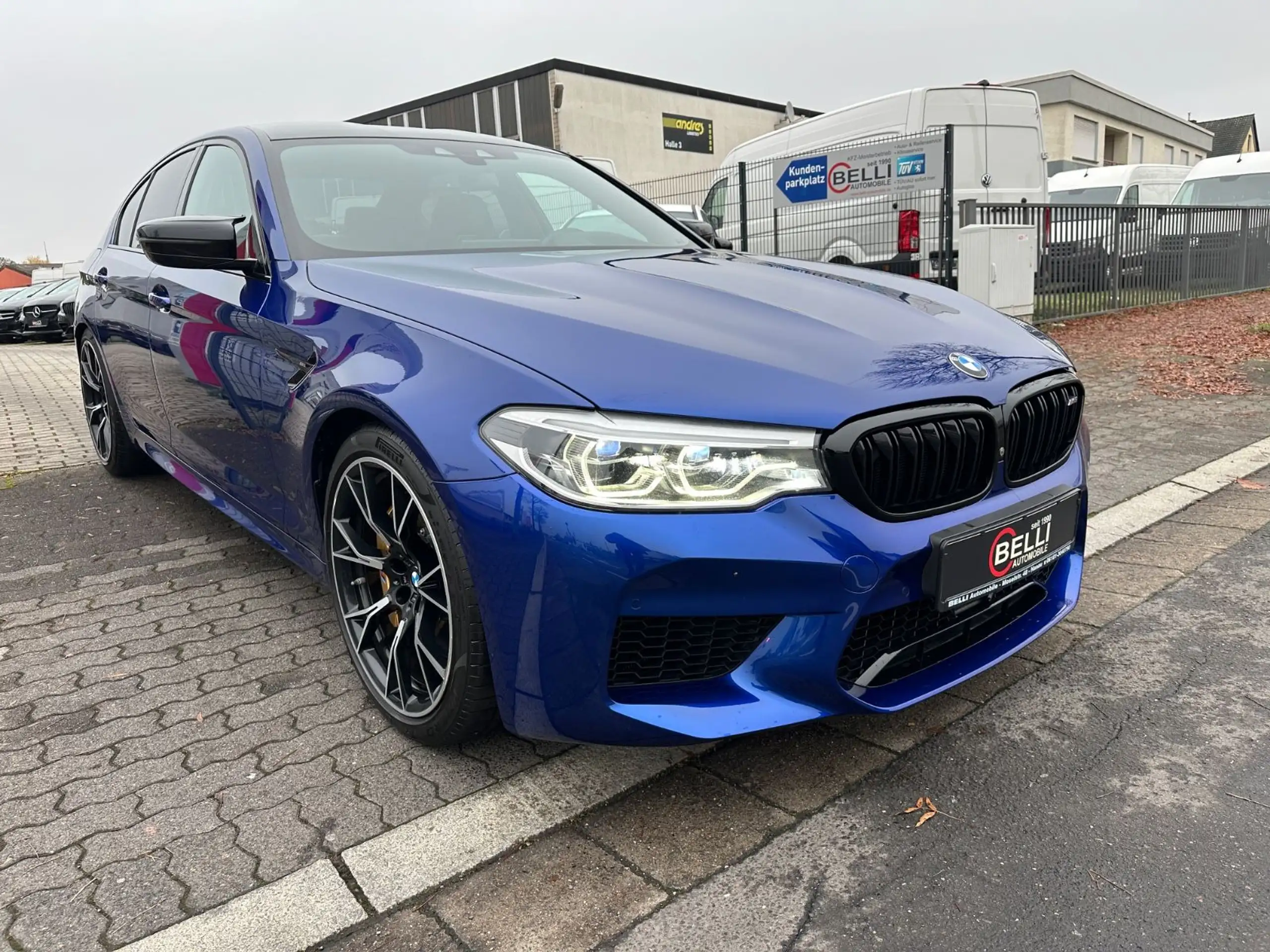 BMW - M5