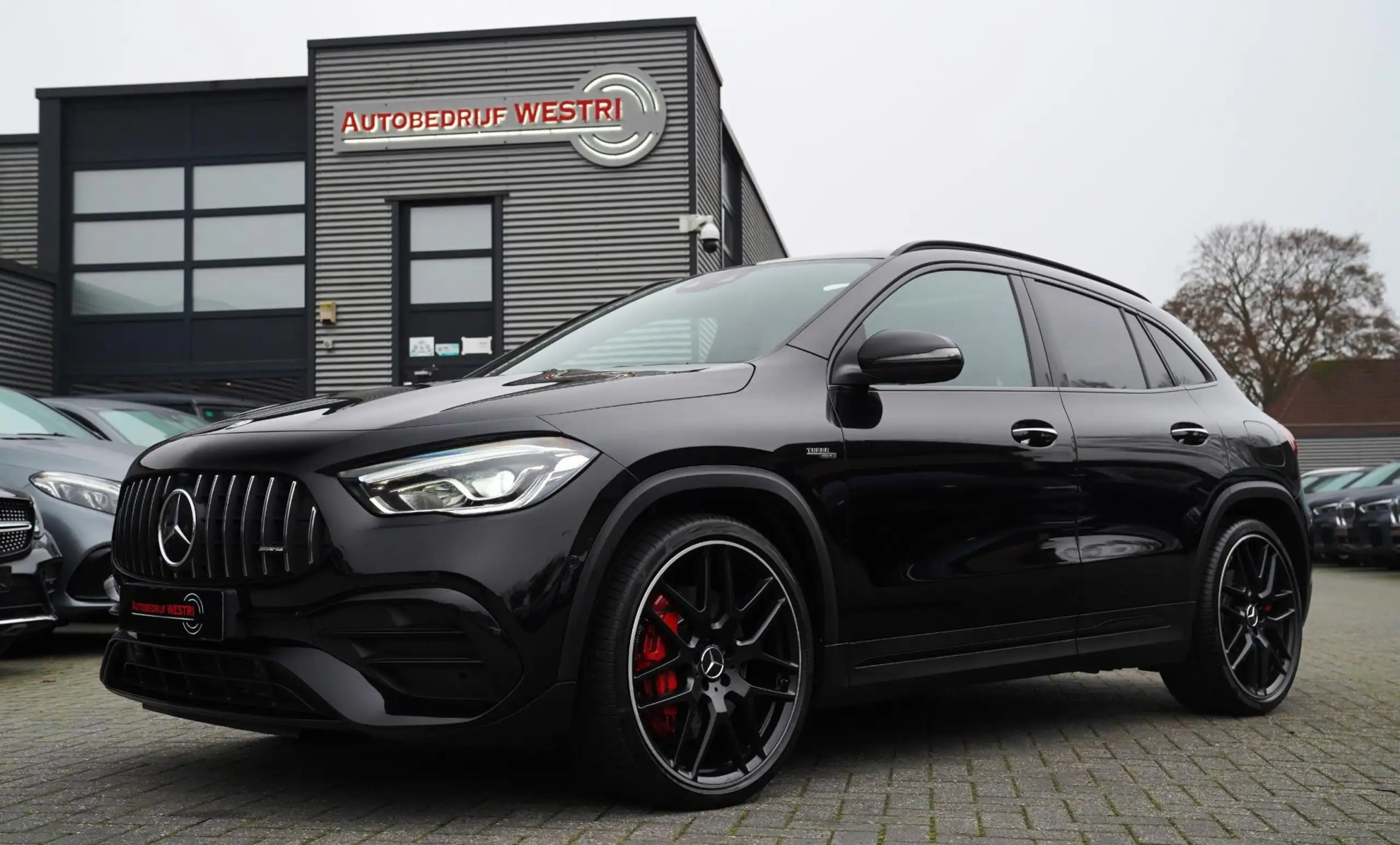 Mercedes-Benz - GLA 45 AMG