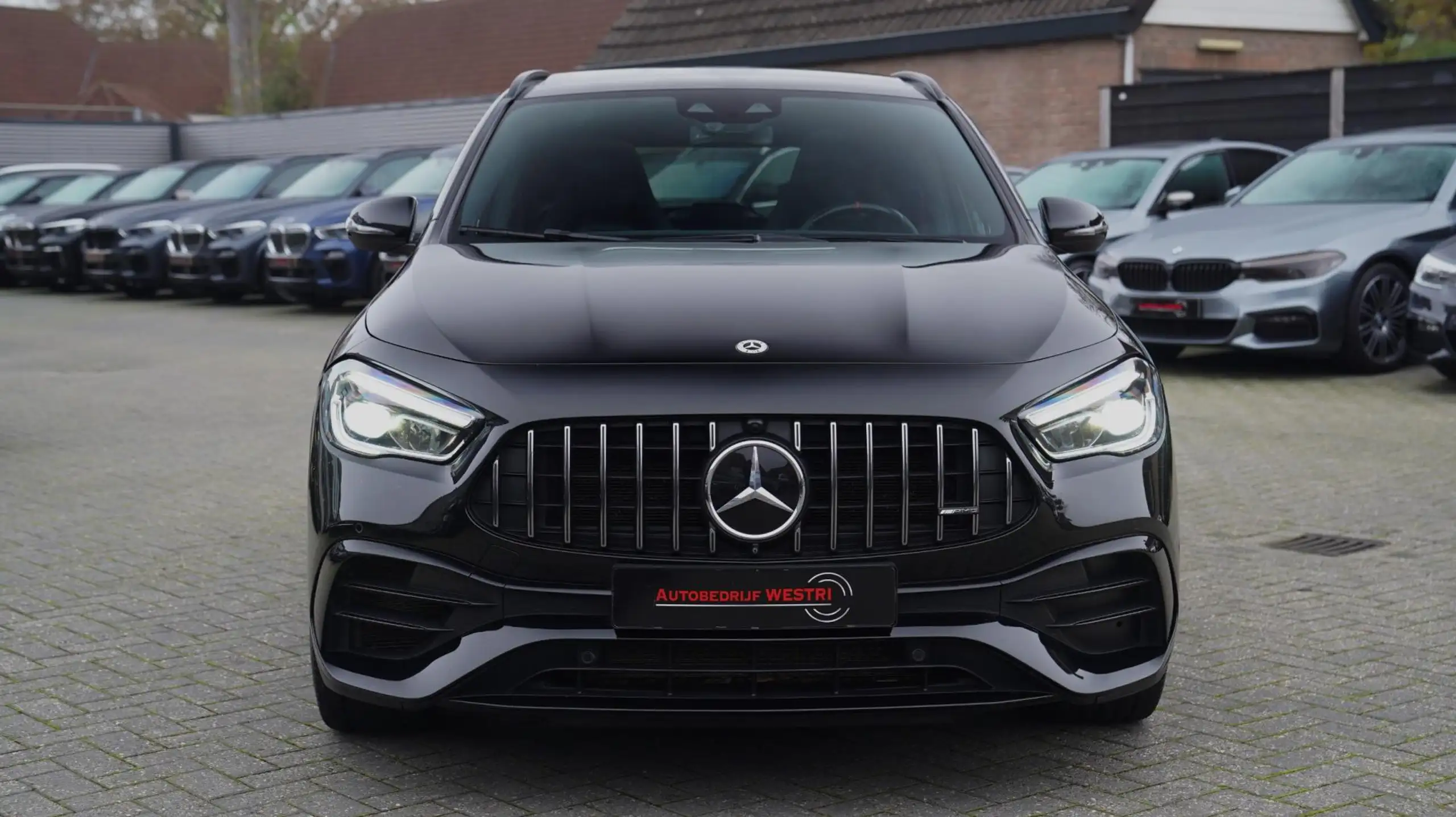 Mercedes-Benz - GLA 45 AMG