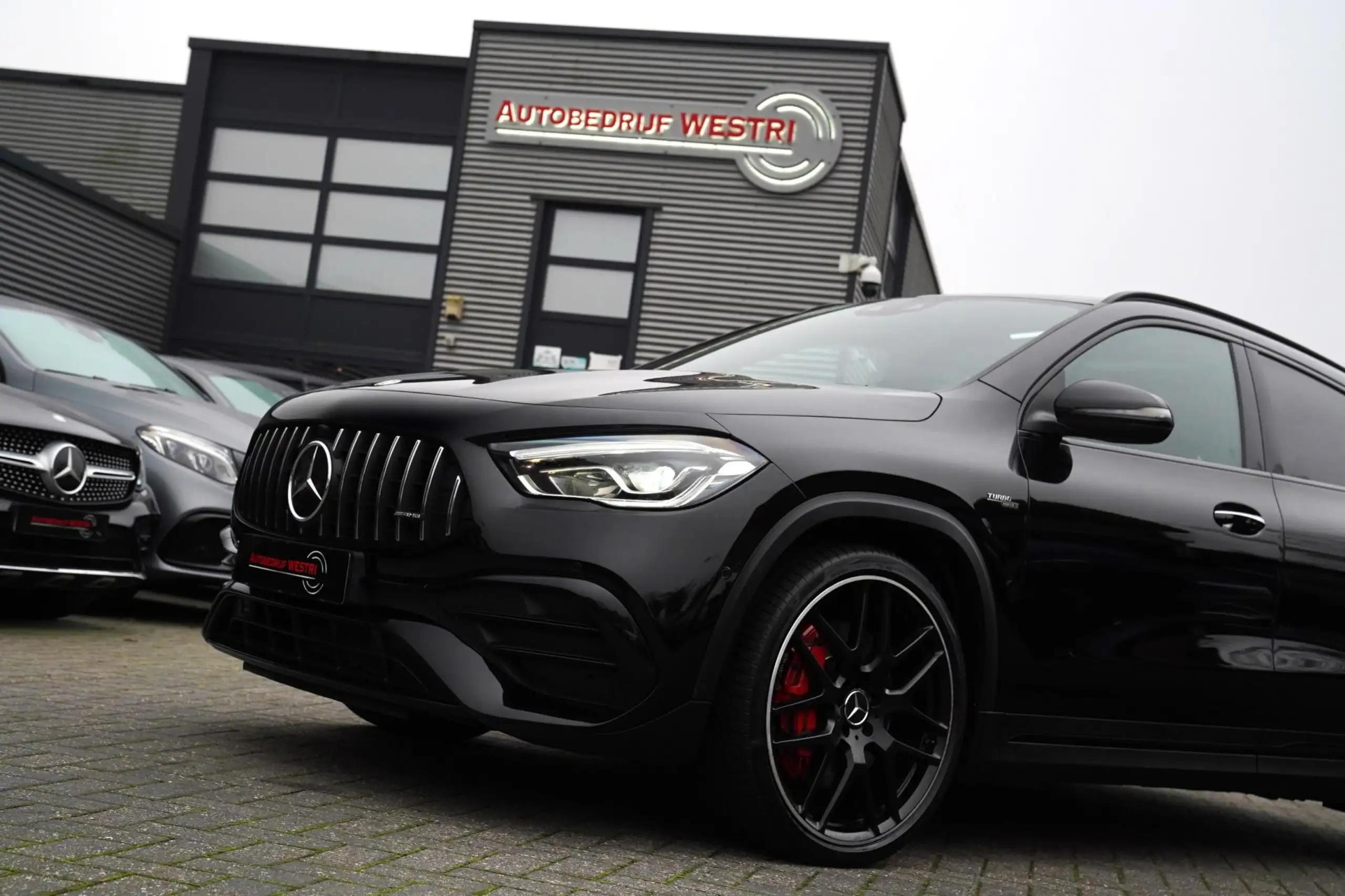 Mercedes-Benz - GLA 45 AMG