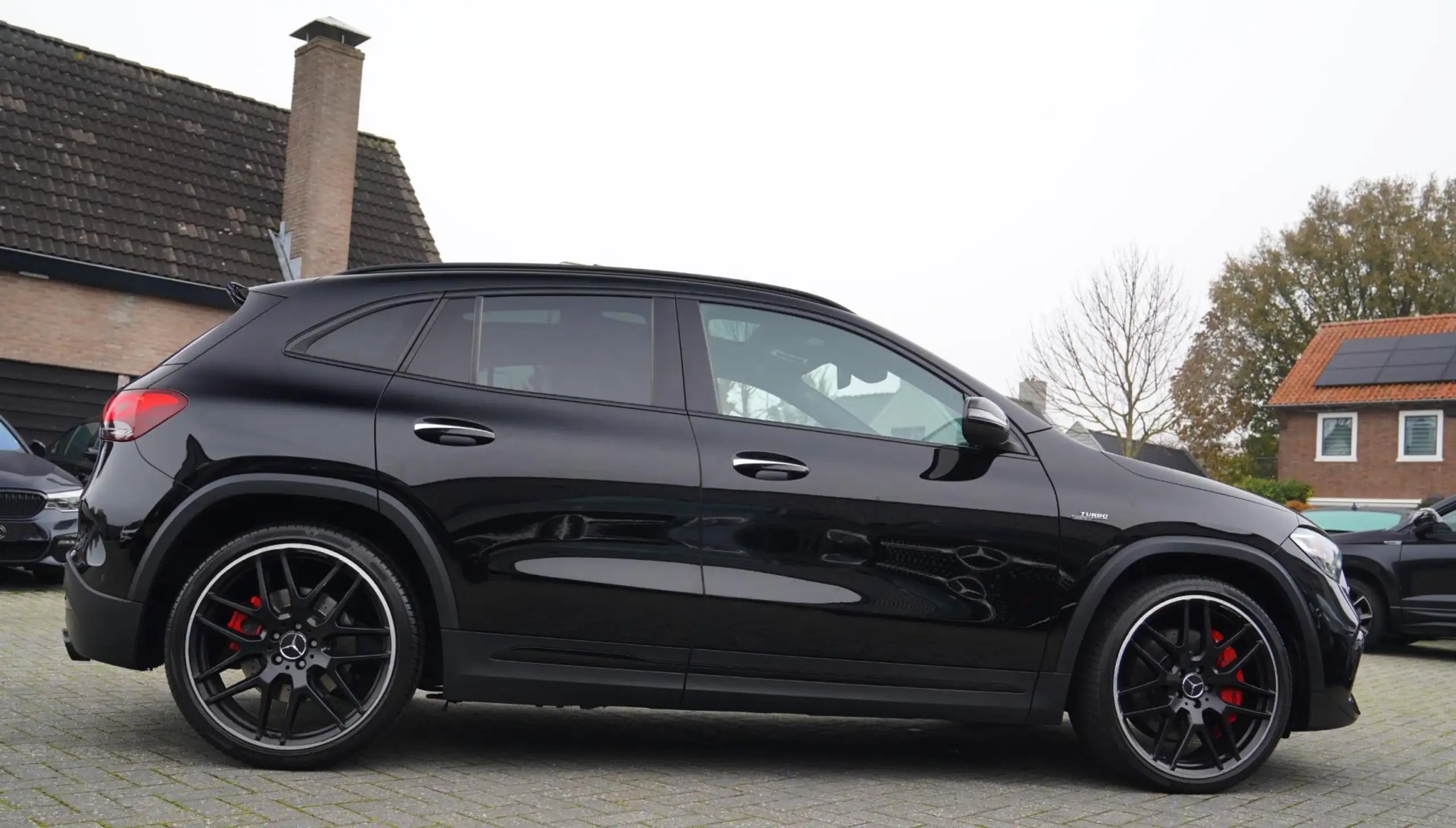 Mercedes-Benz - GLA 45 AMG