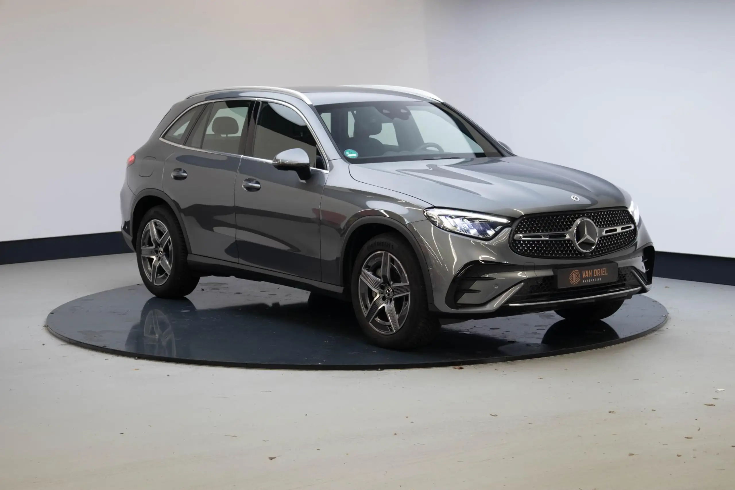 Mercedes-Benz - GLC 200