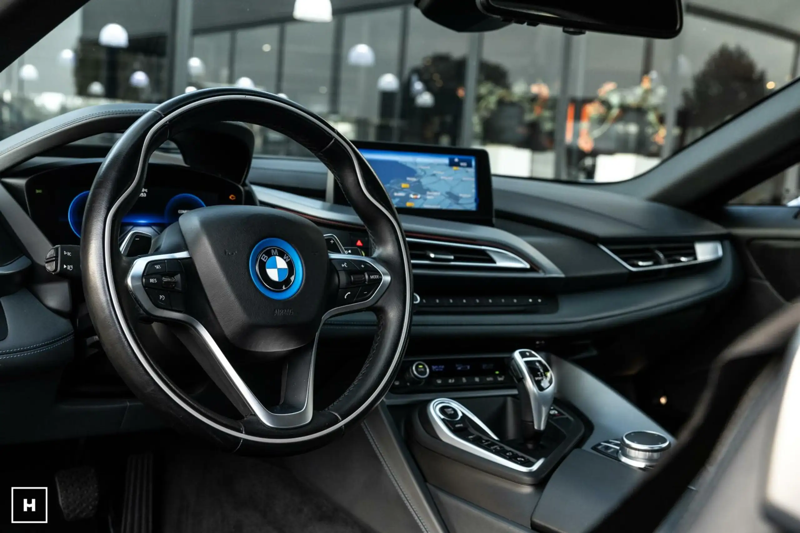 BMW - i8