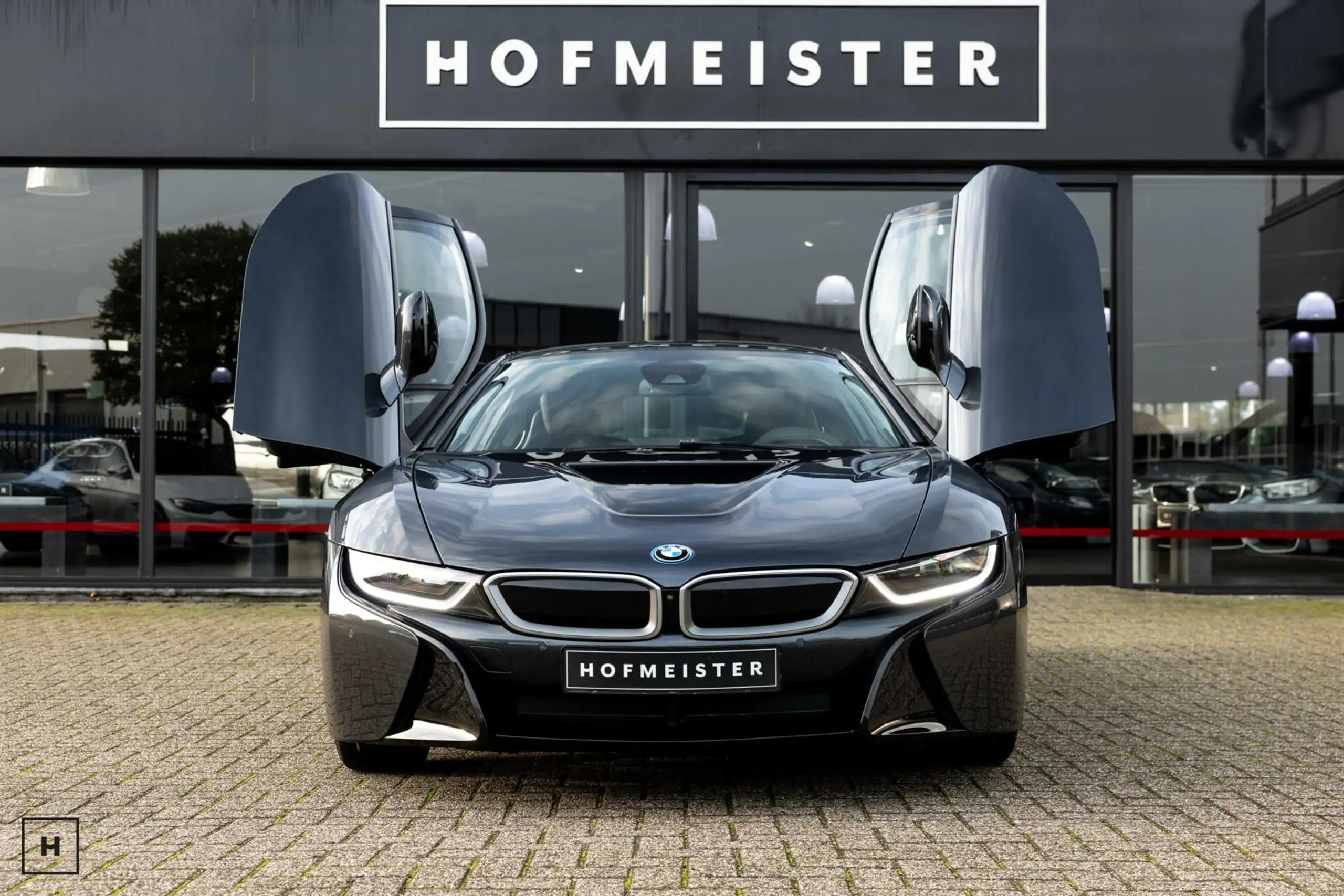 BMW - i8