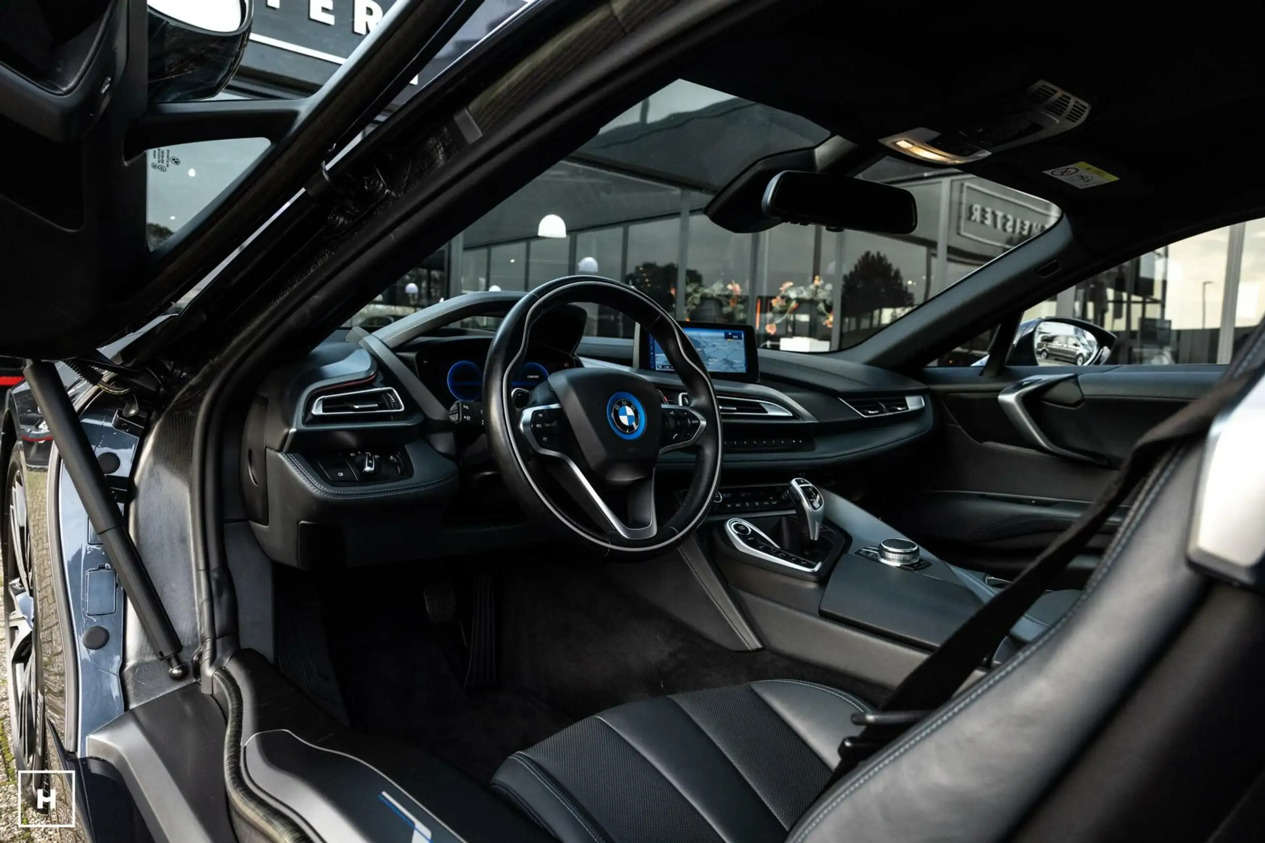 BMW - i8