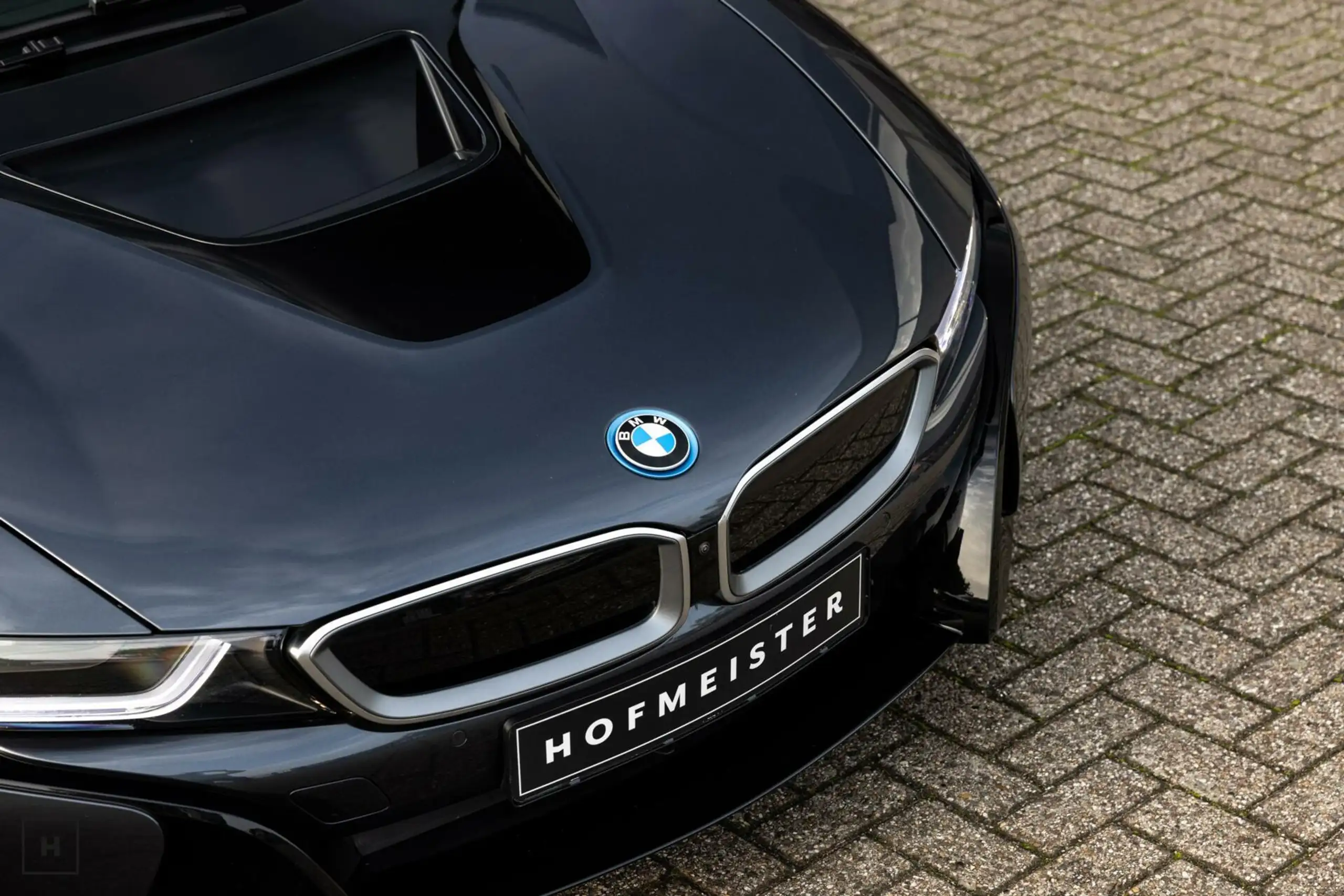 BMW - i8