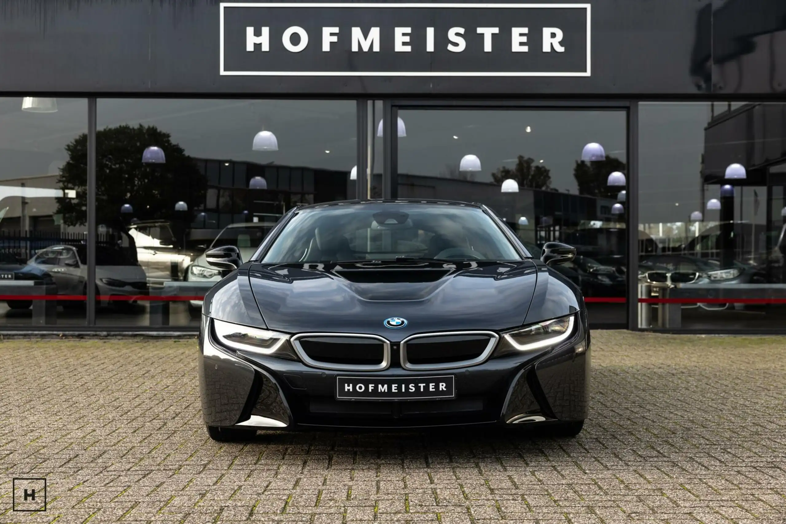 BMW - i8