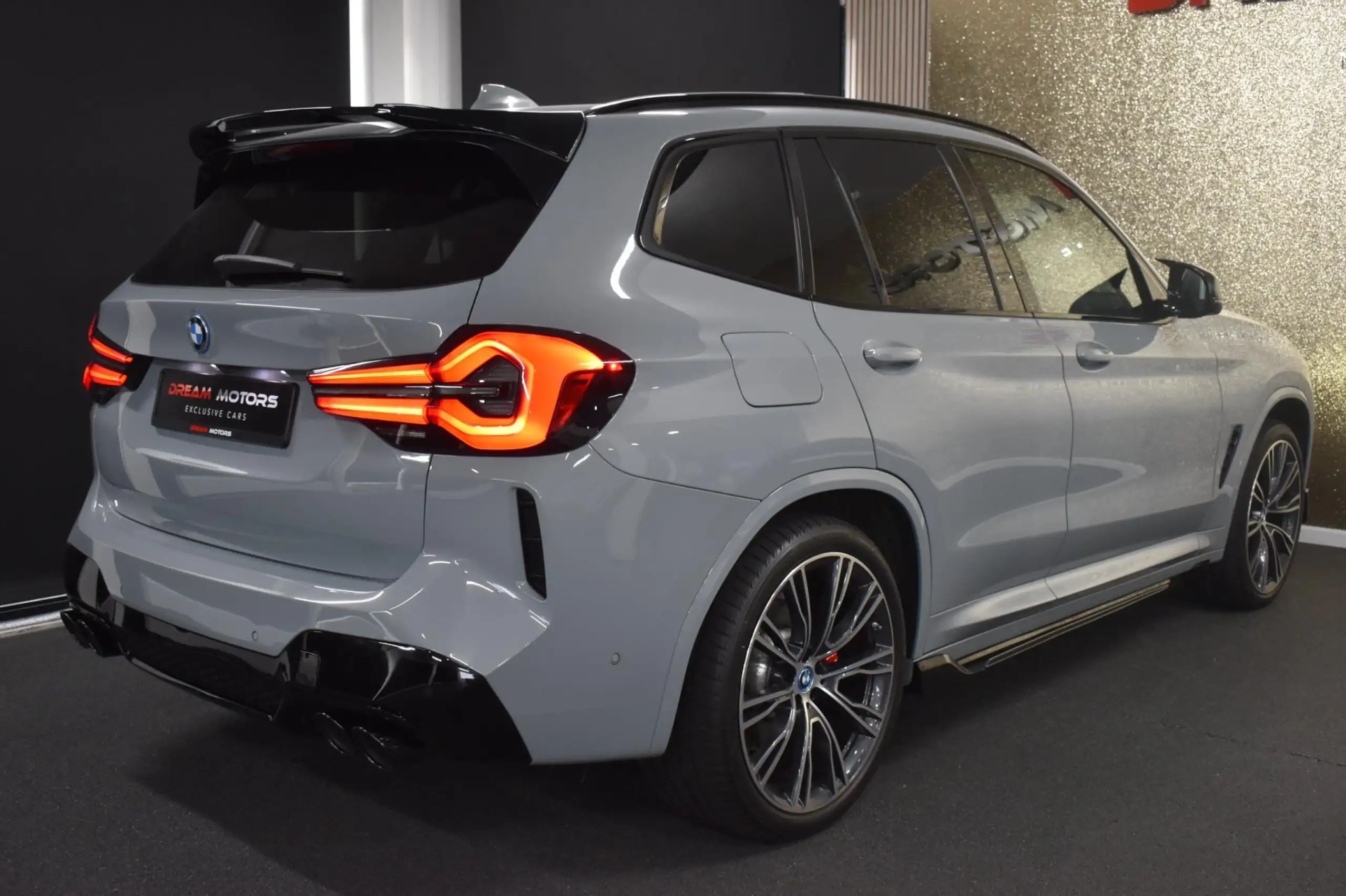 BMW - X3