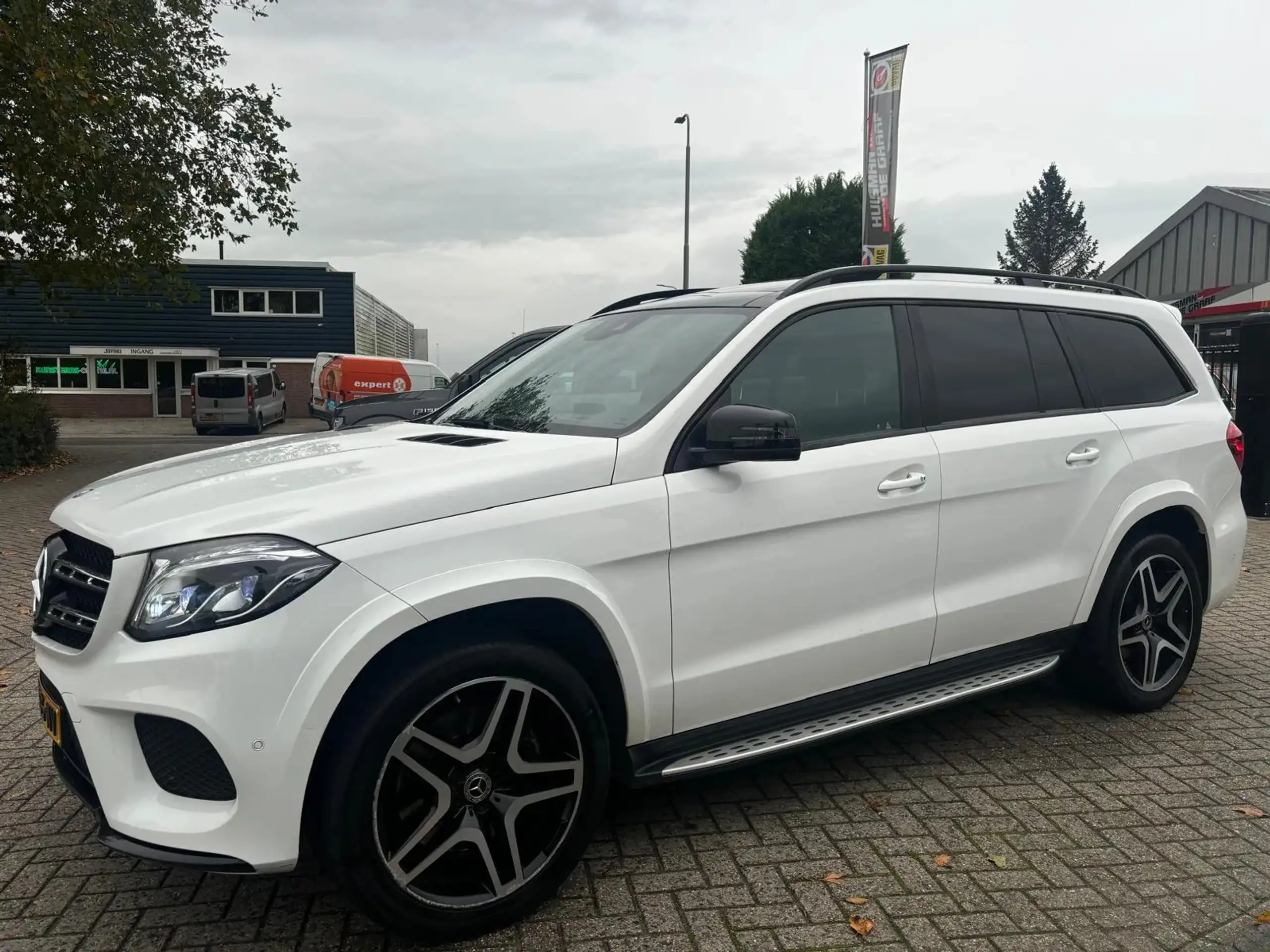 Mercedes-Benz - GLS 350