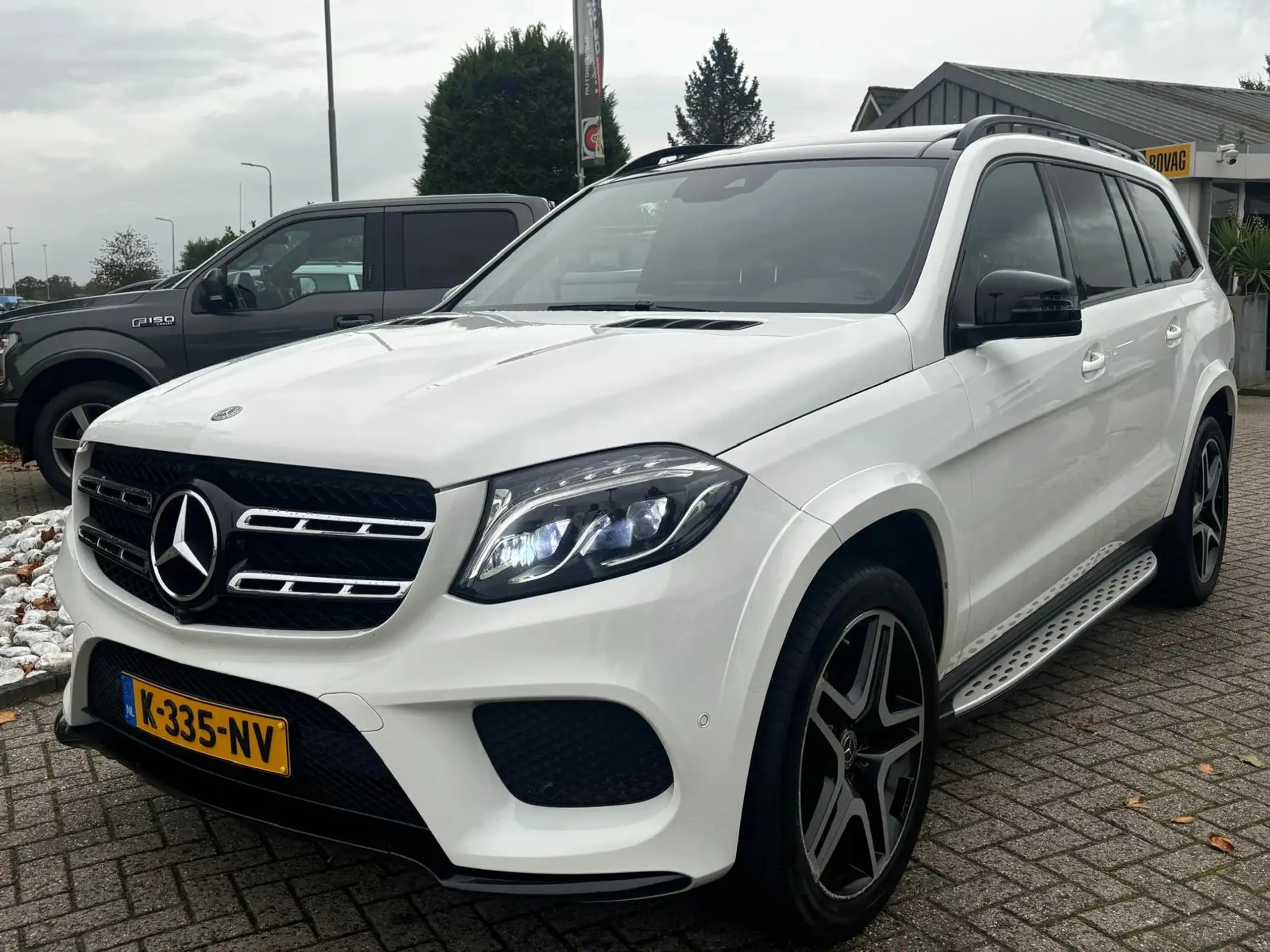 Mercedes-Benz - GLS 350