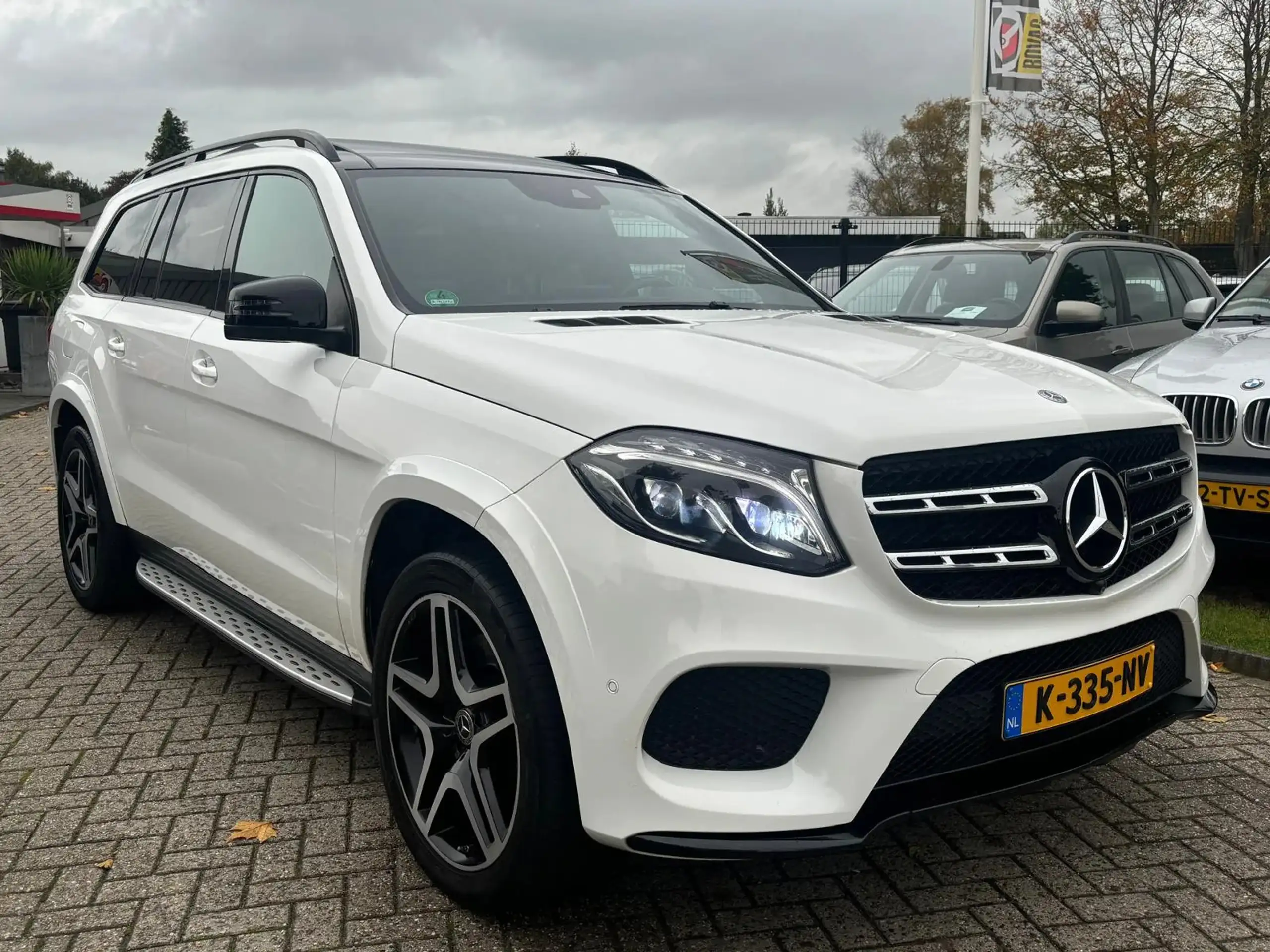 Mercedes-Benz - GLS 350