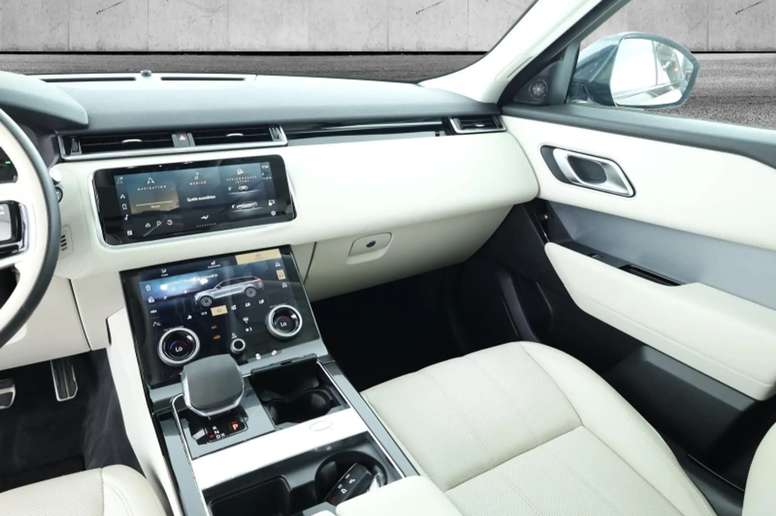 Land Rover - Range Rover Velar