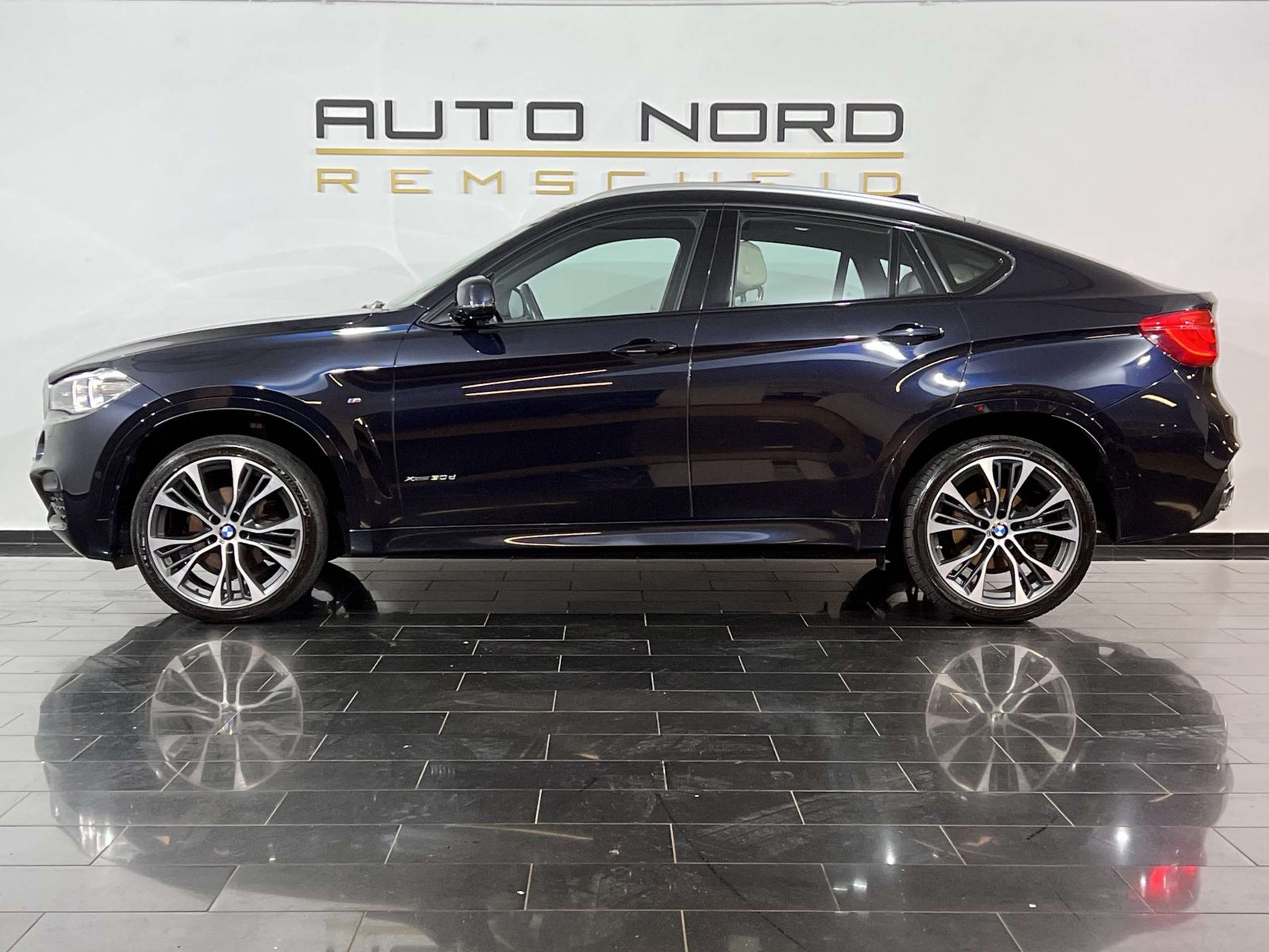 BMW - X6