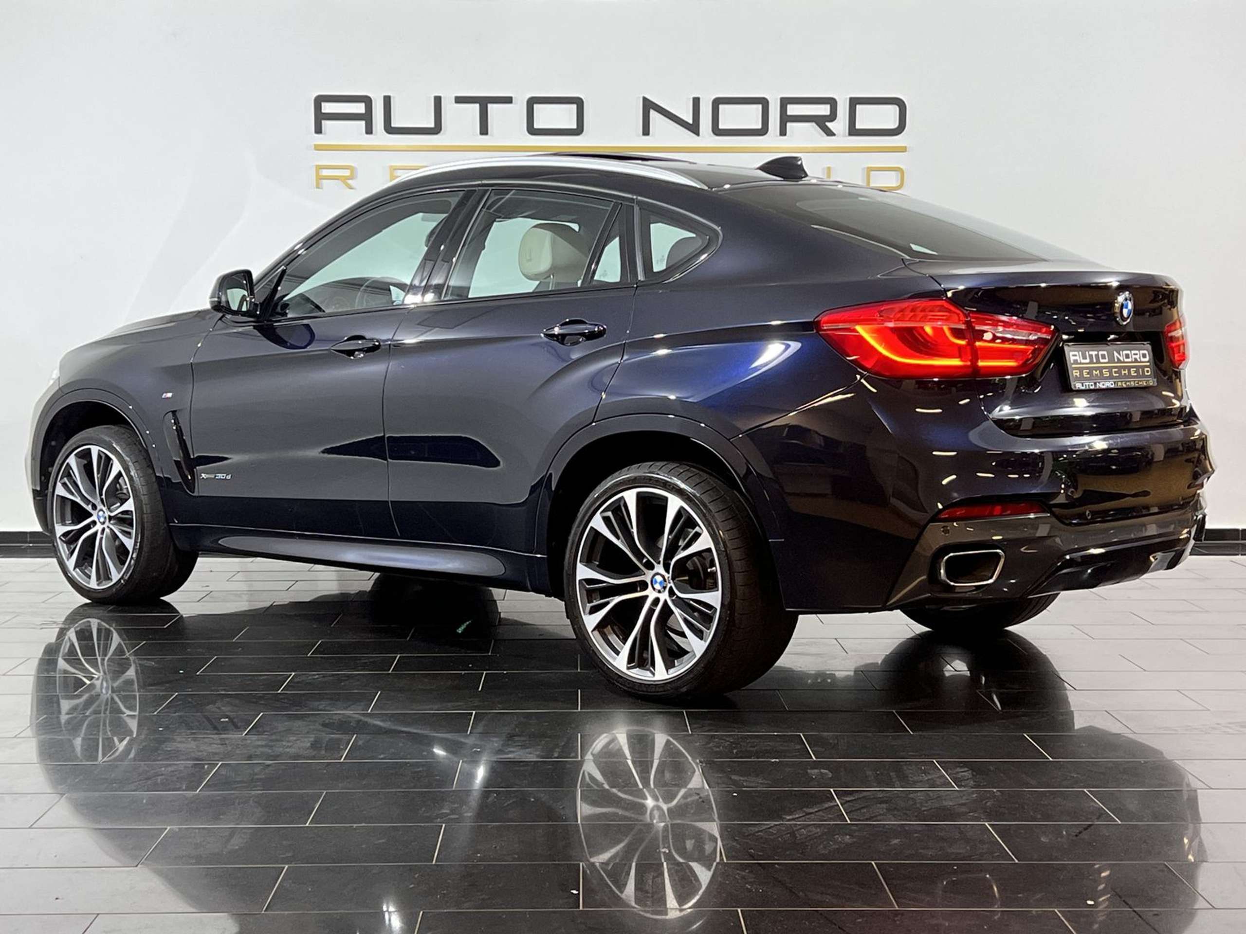 BMW - X6