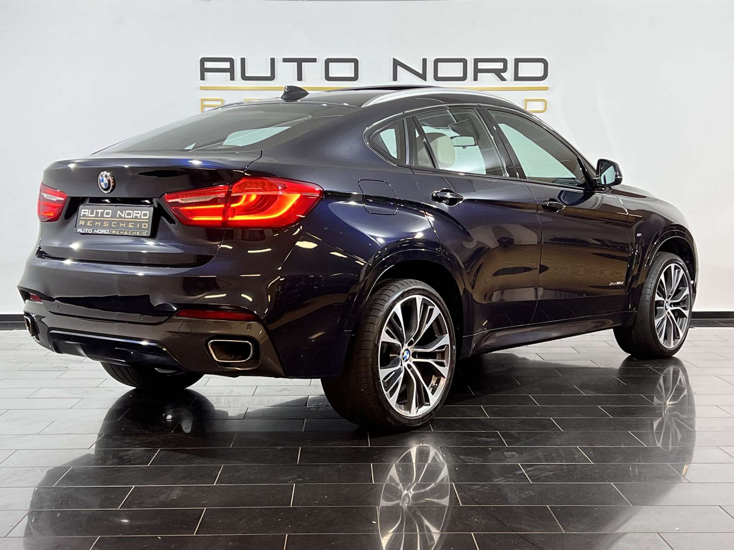 BMW - X6