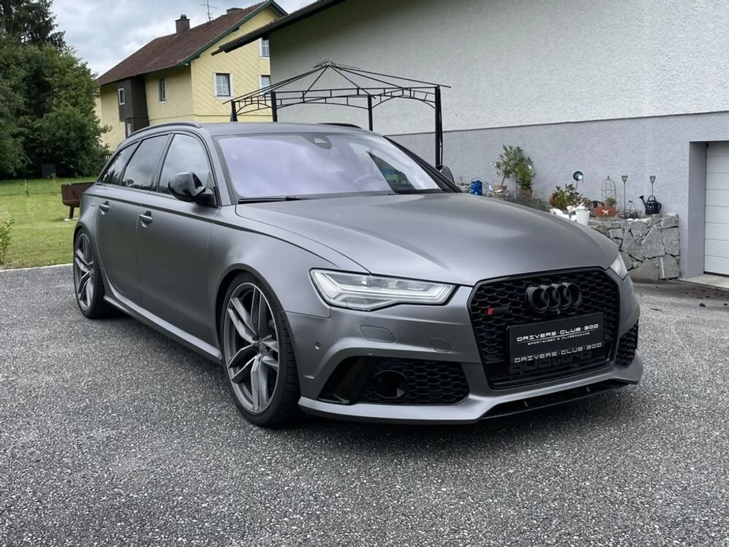 Audi - RS6