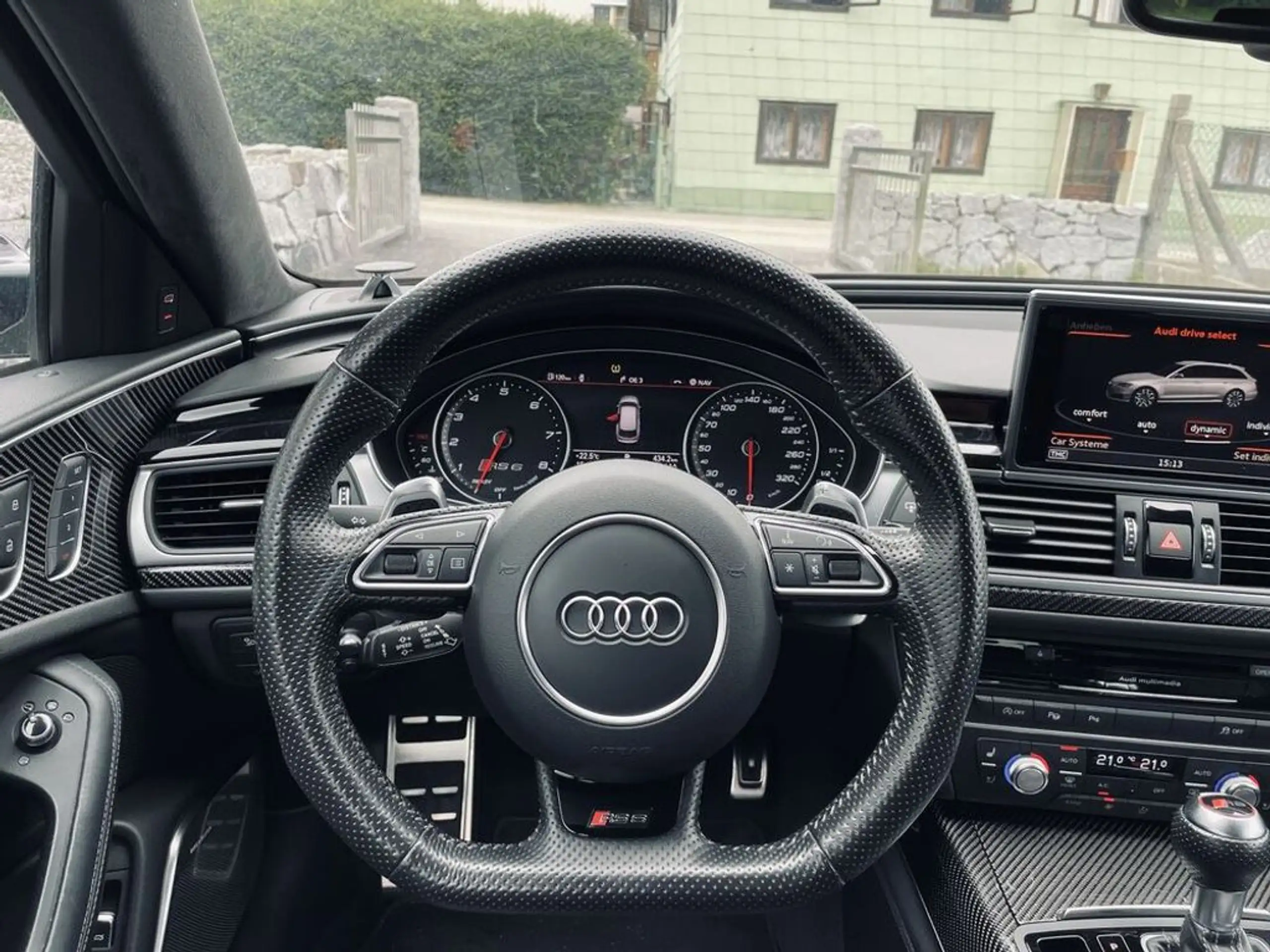 Audi - RS6