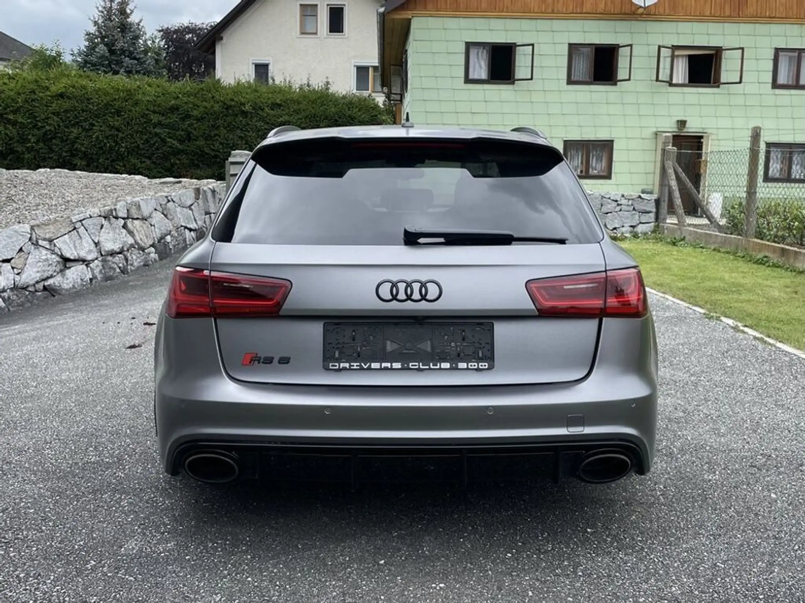 Audi - RS6