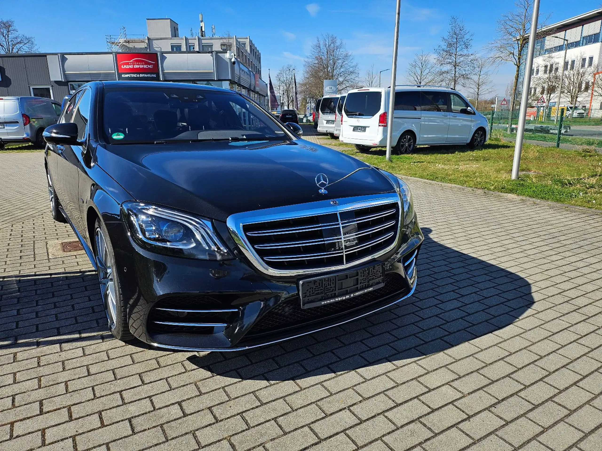 Mercedes-Benz - S 560