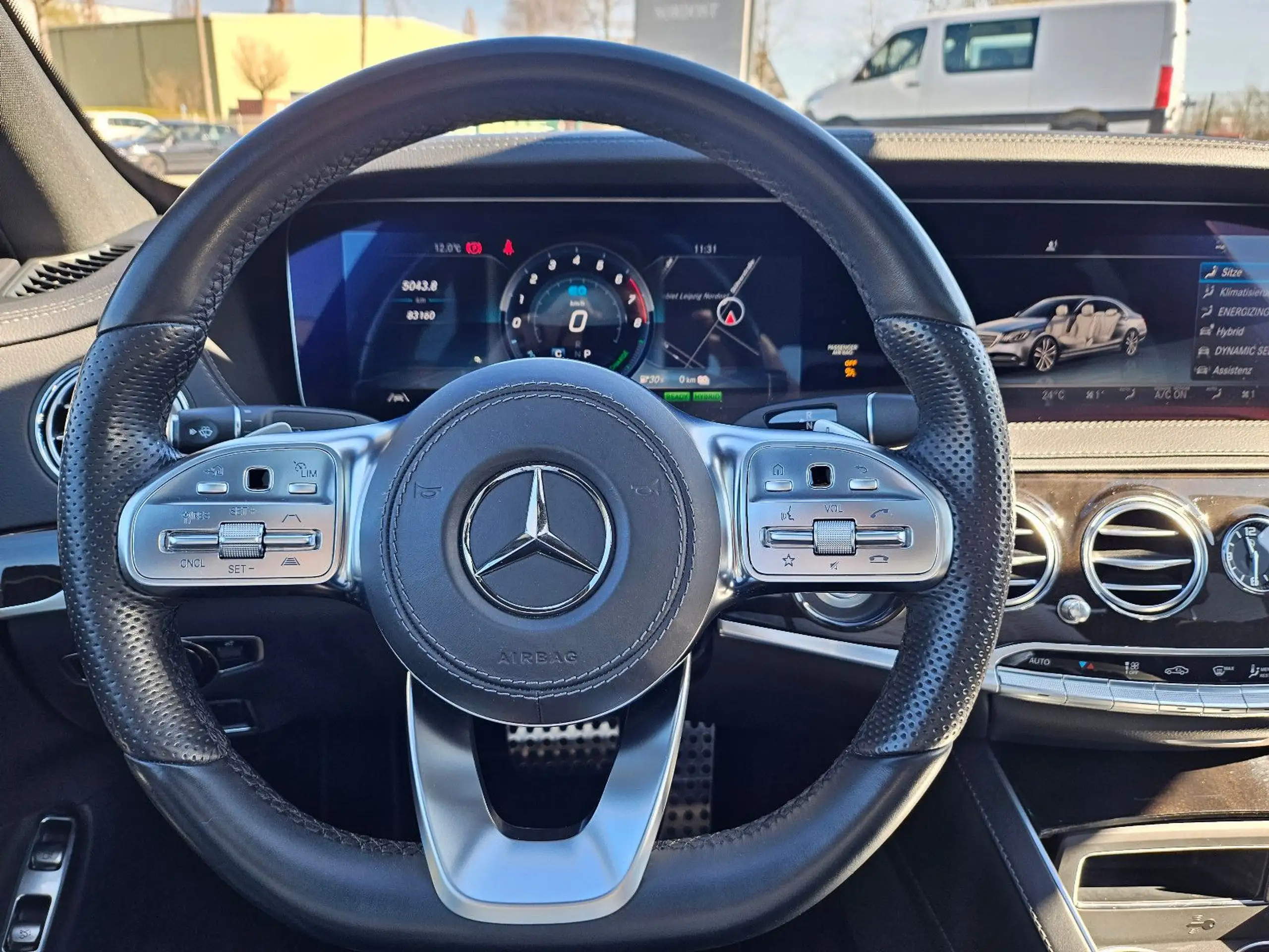 Mercedes-Benz - S 560