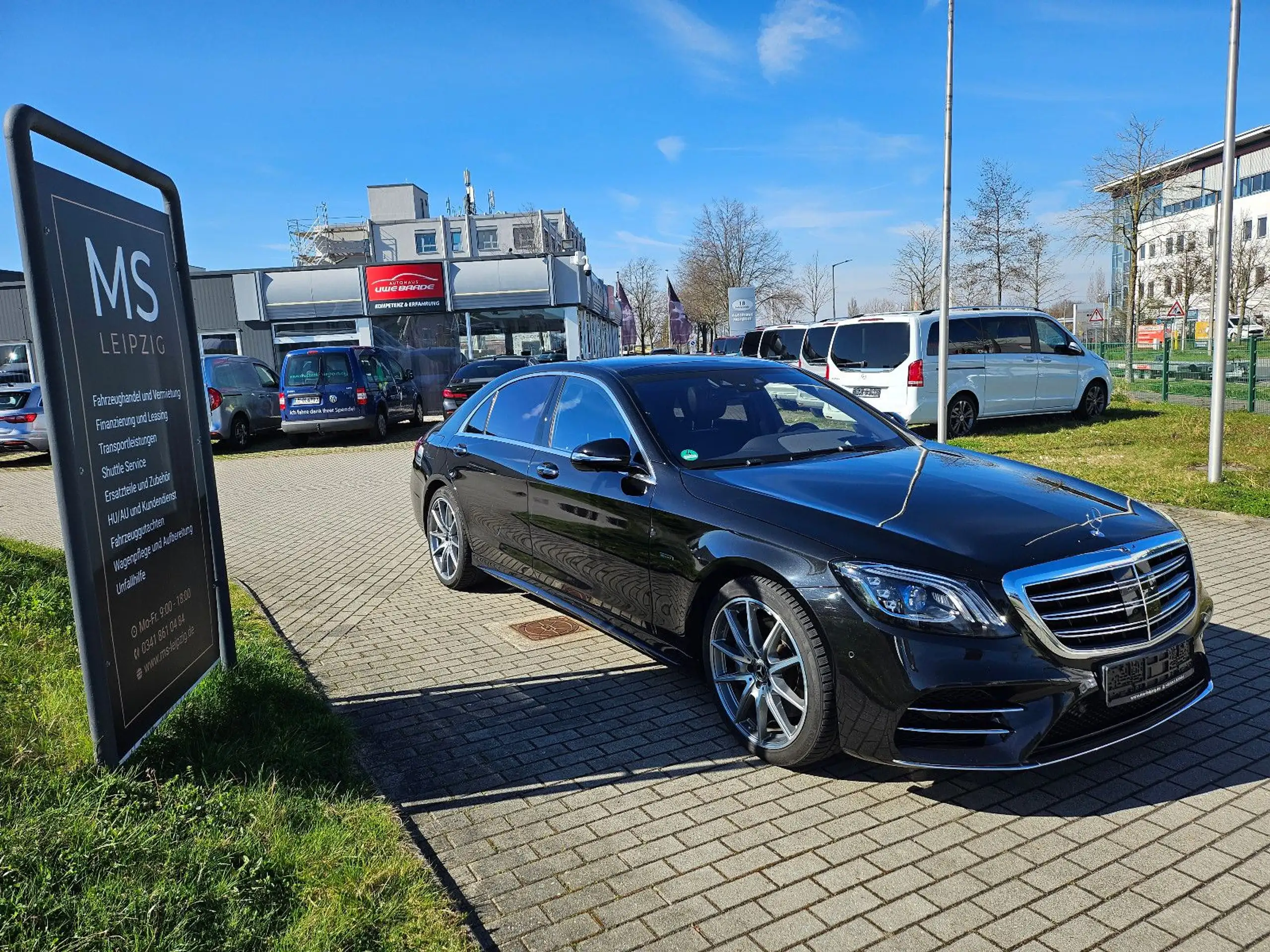 Mercedes-Benz - S 560