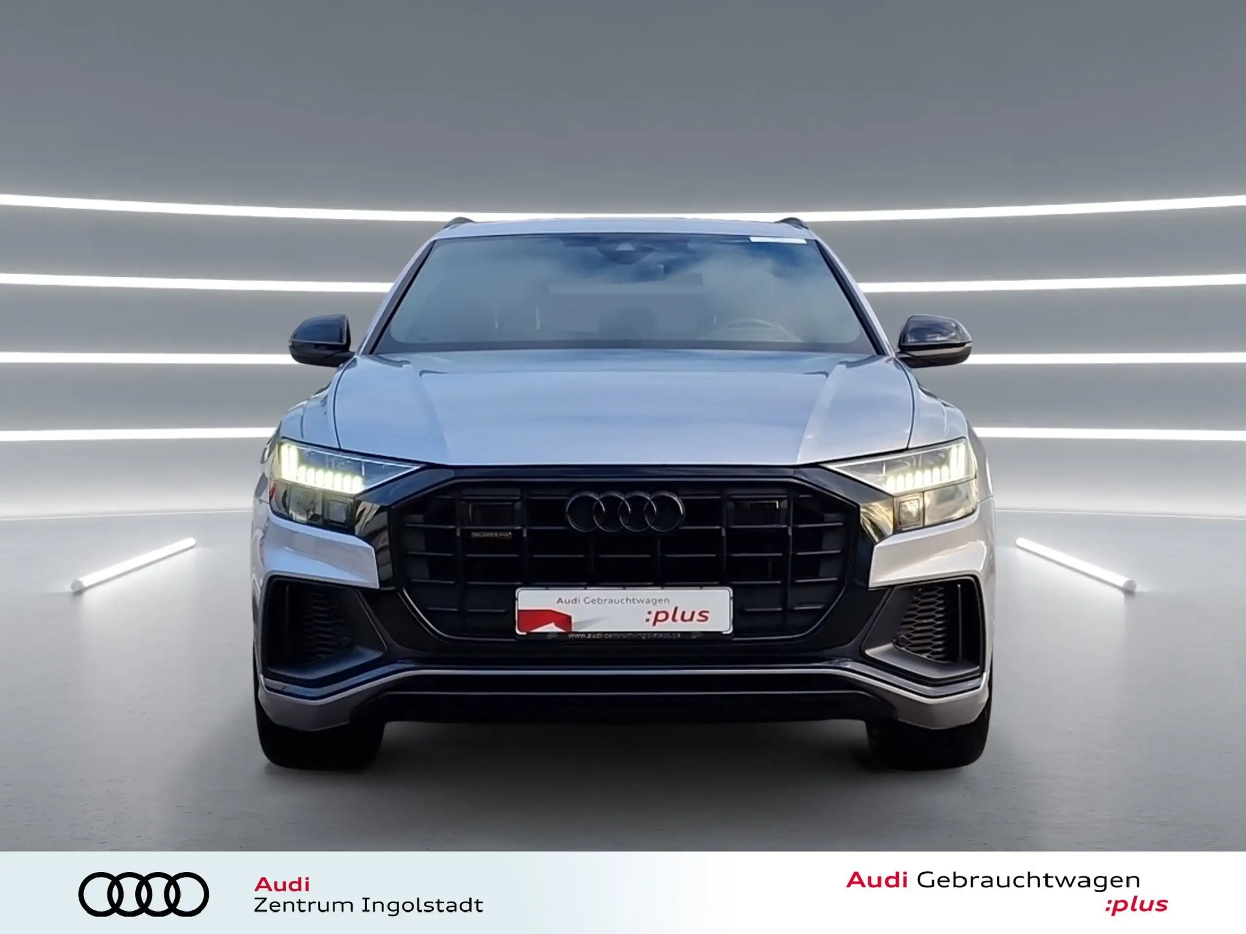 Audi - Q8