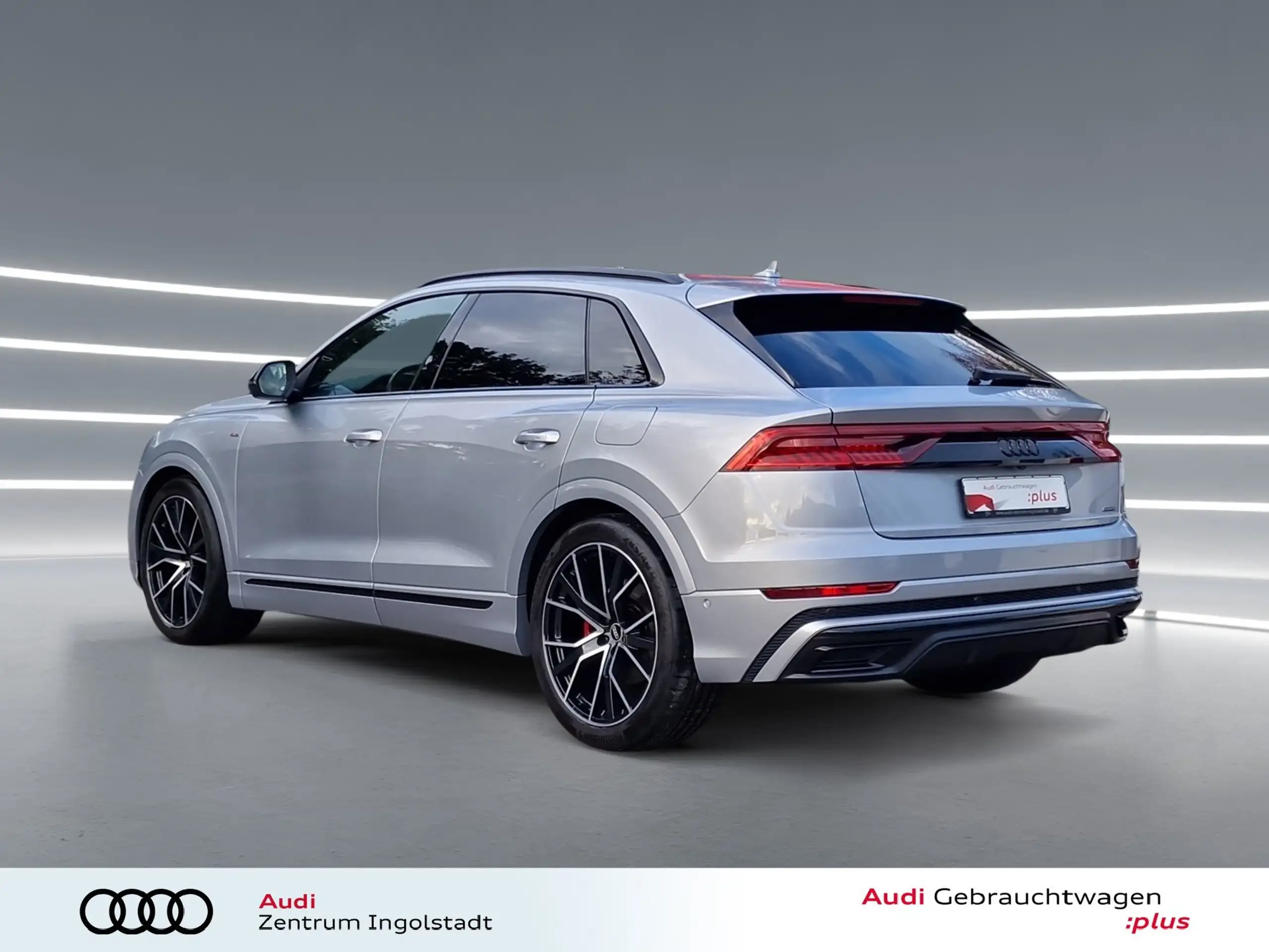 Audi - Q8