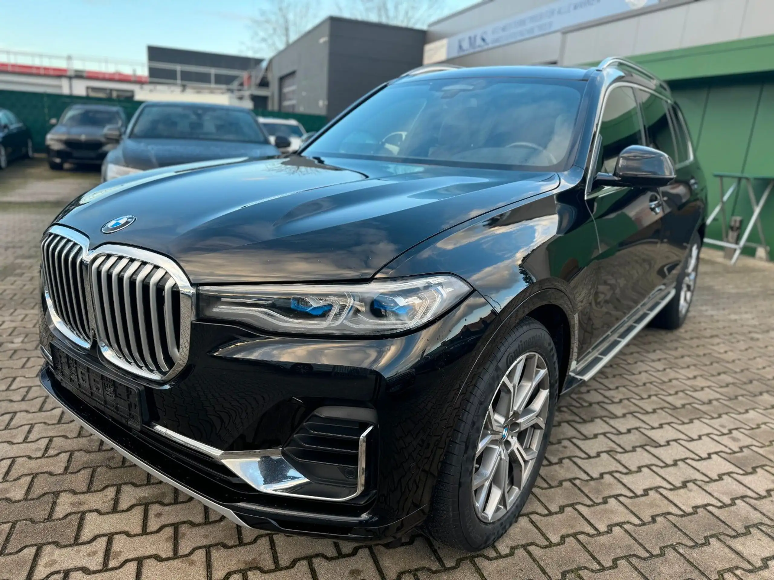 BMW - X7