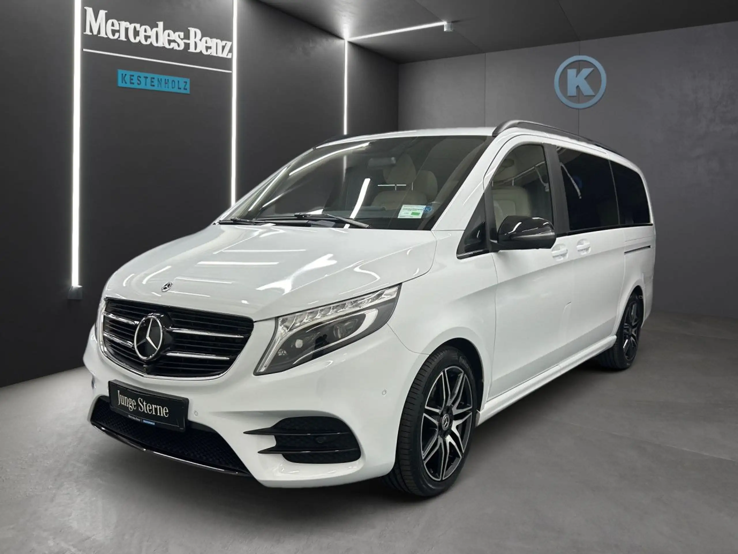 Mercedes-Benz - V 250