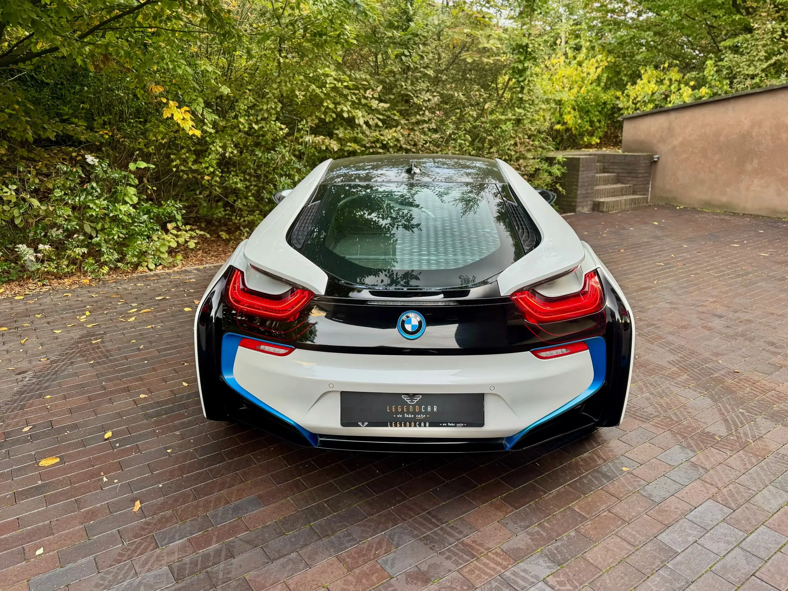 BMW - i8