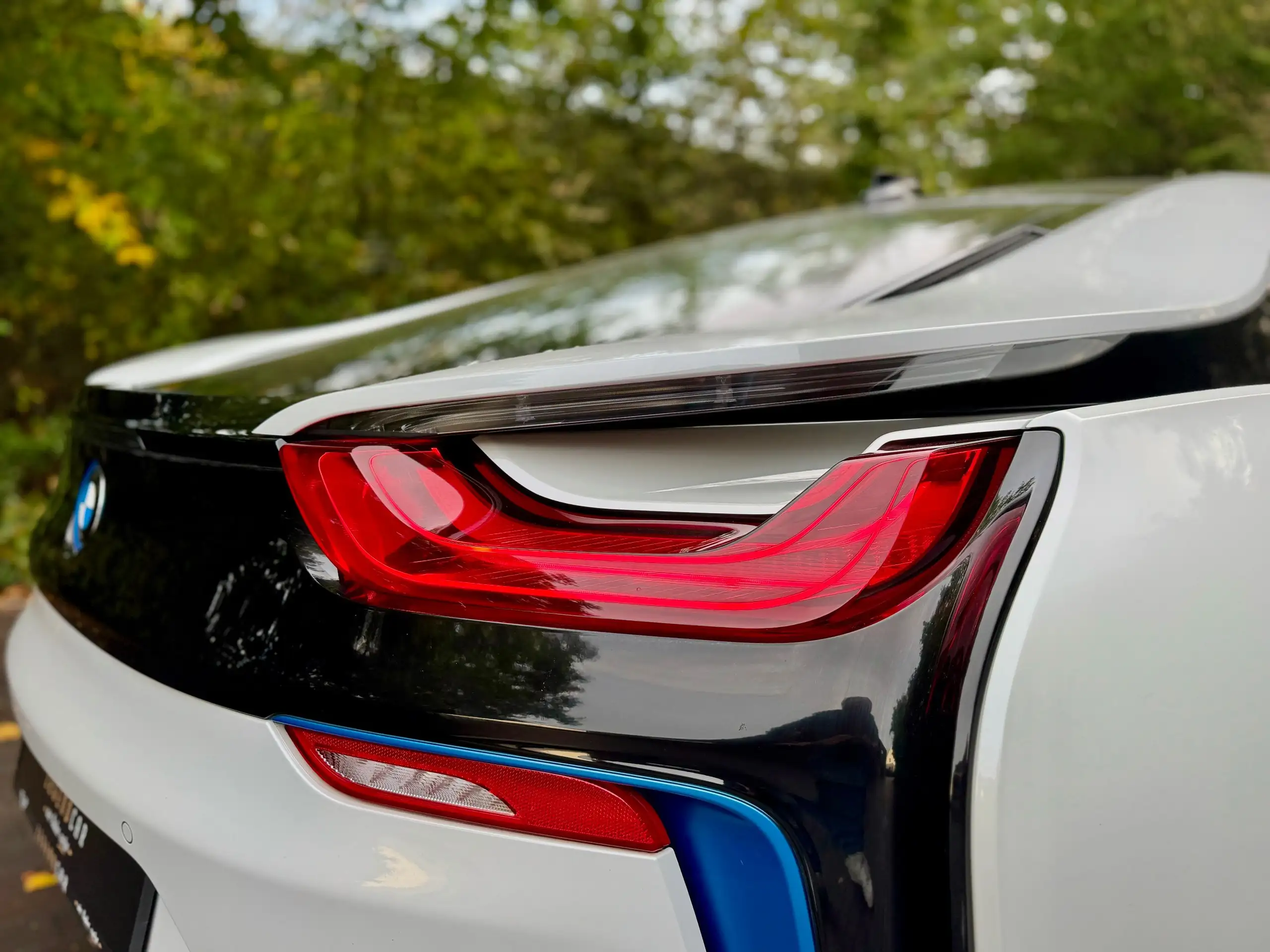 BMW - i8