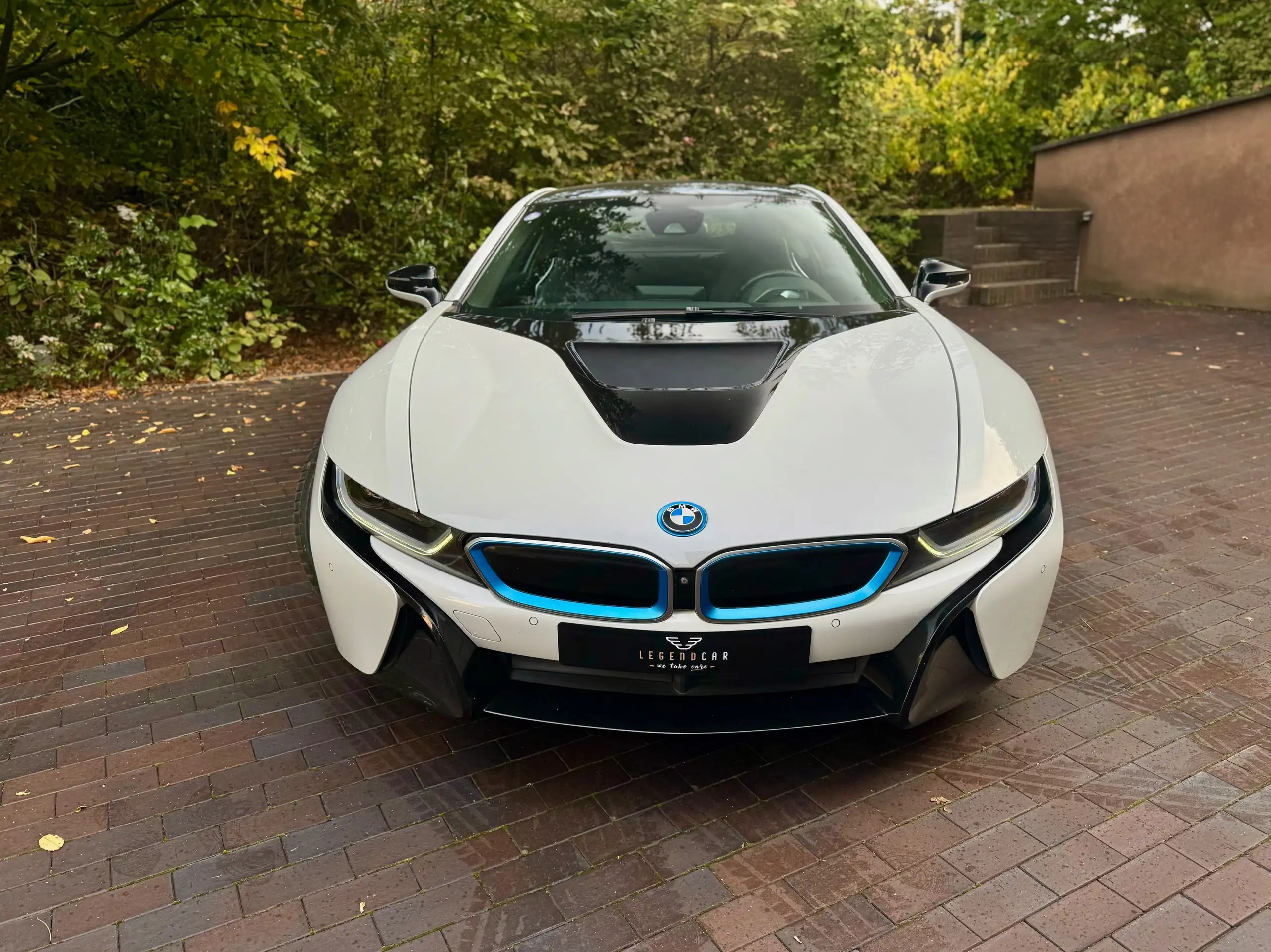 BMW - i8