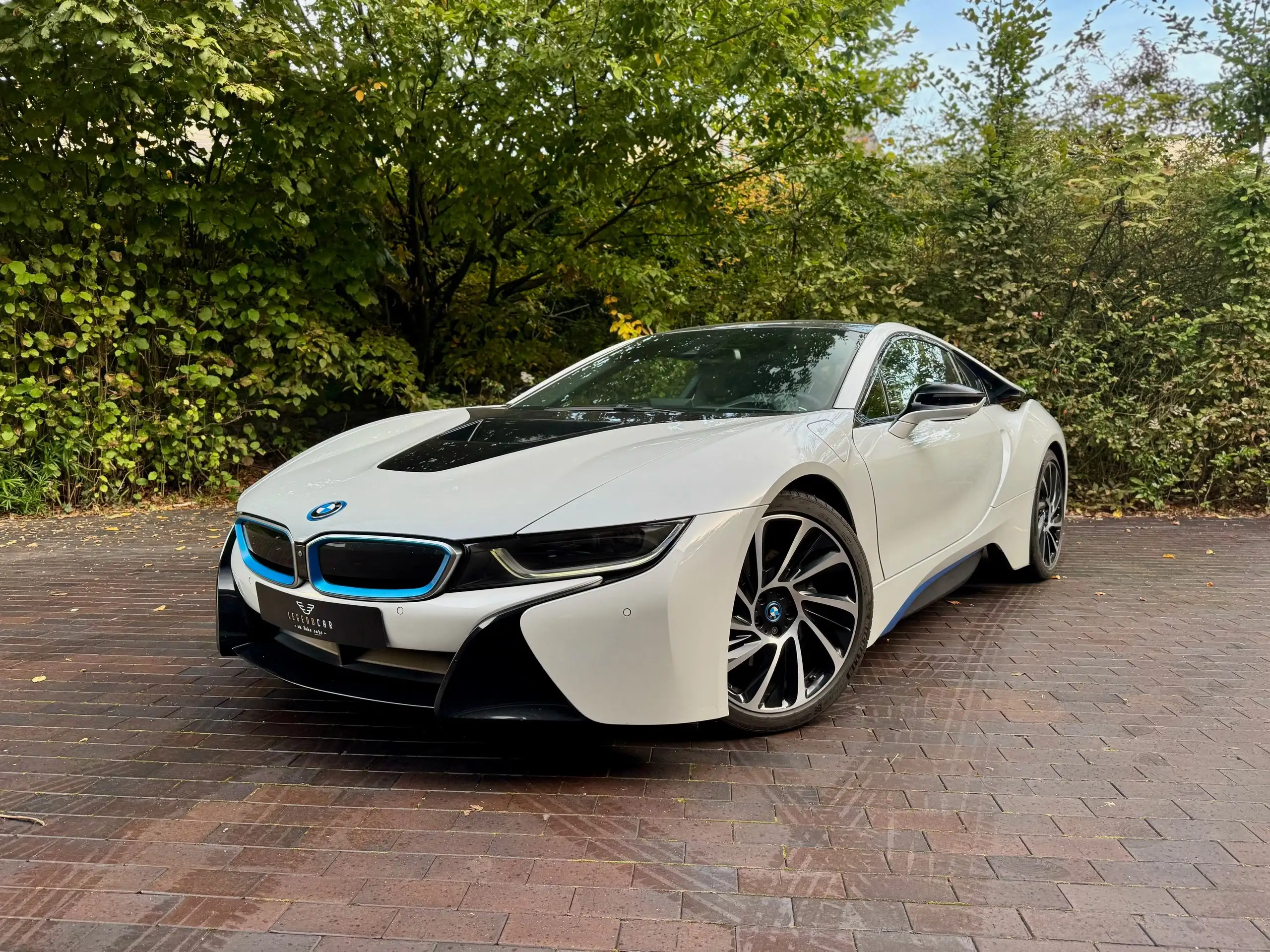 BMW - i8