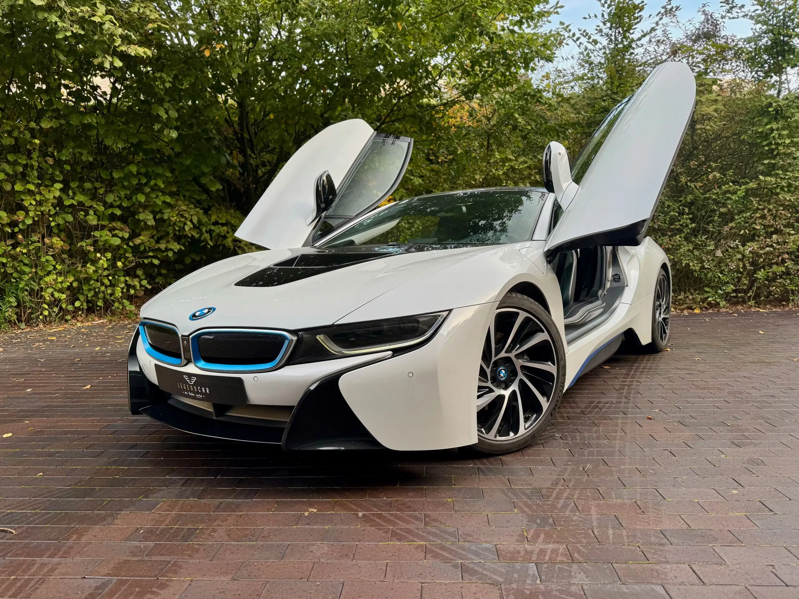 BMW - i8