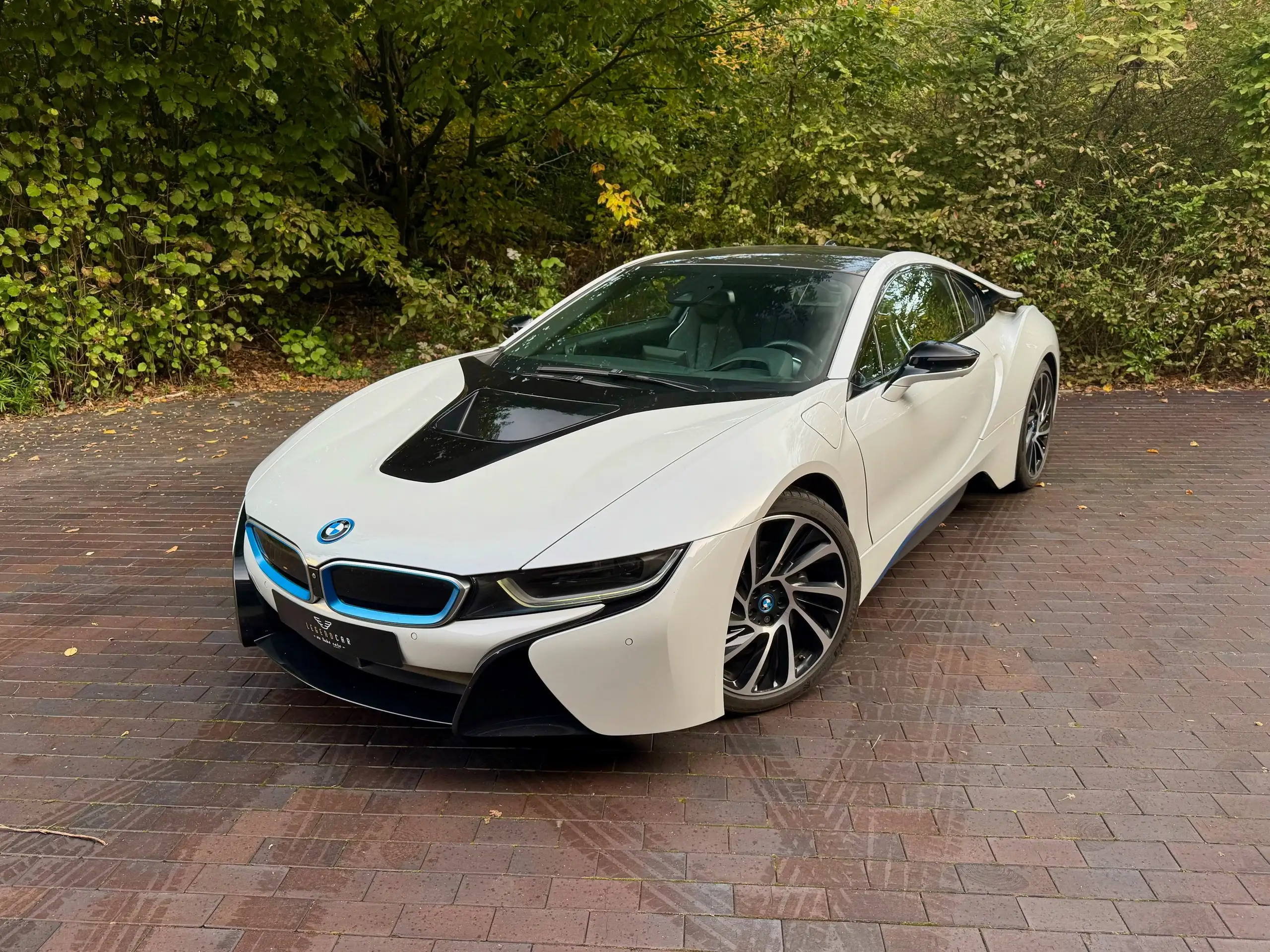 BMW - i8