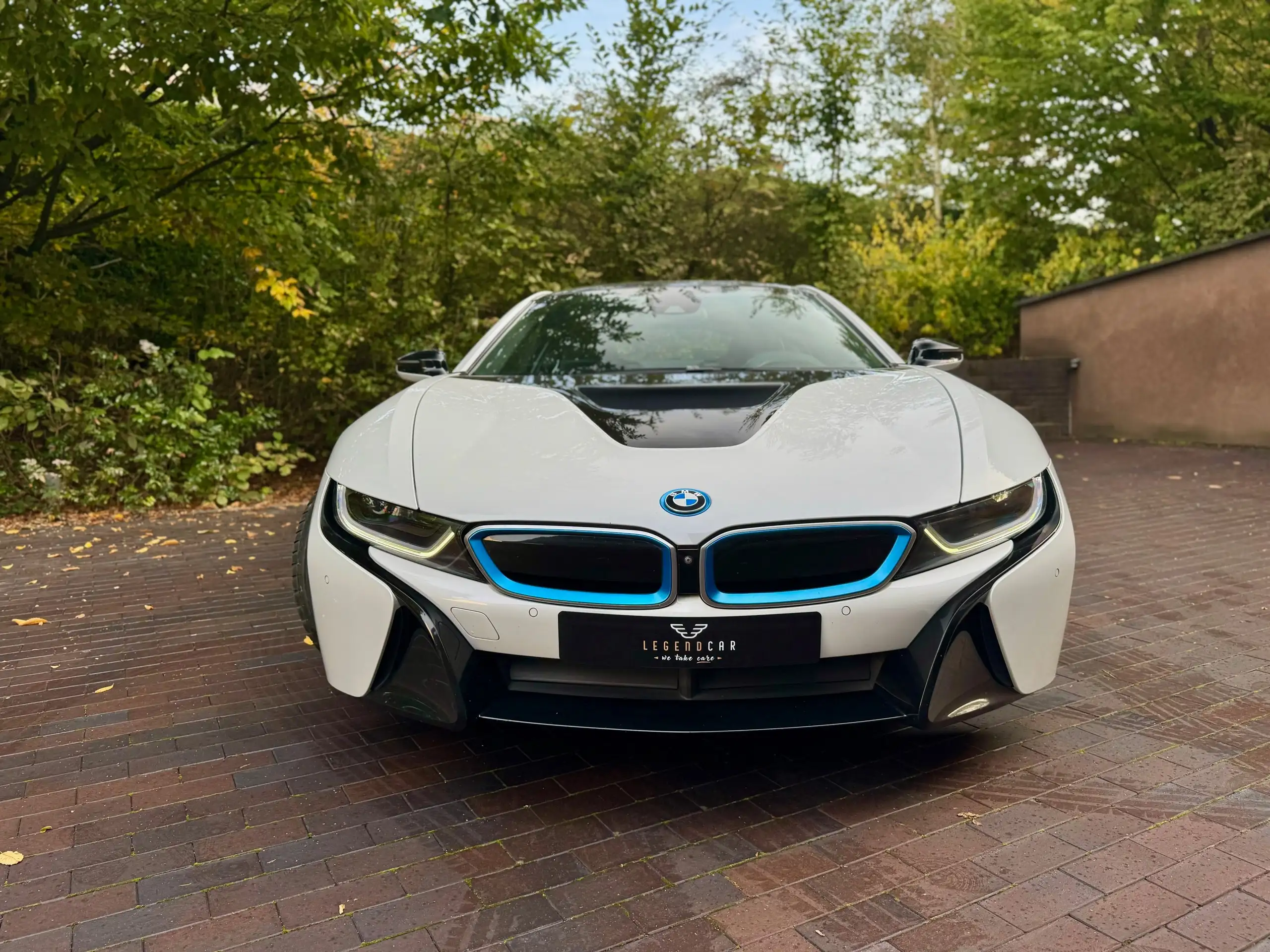 BMW - i8