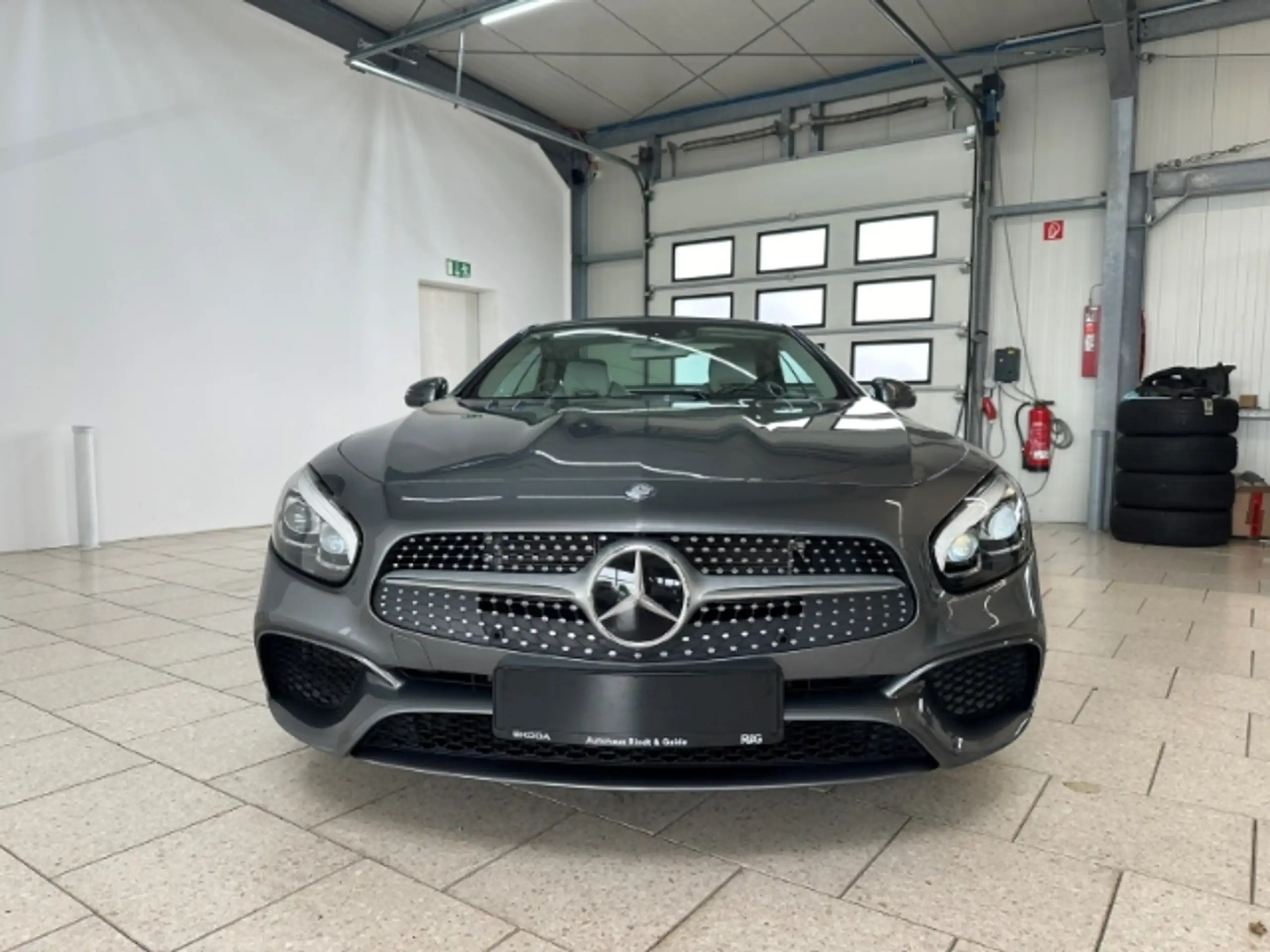 Mercedes-Benz - SL 500