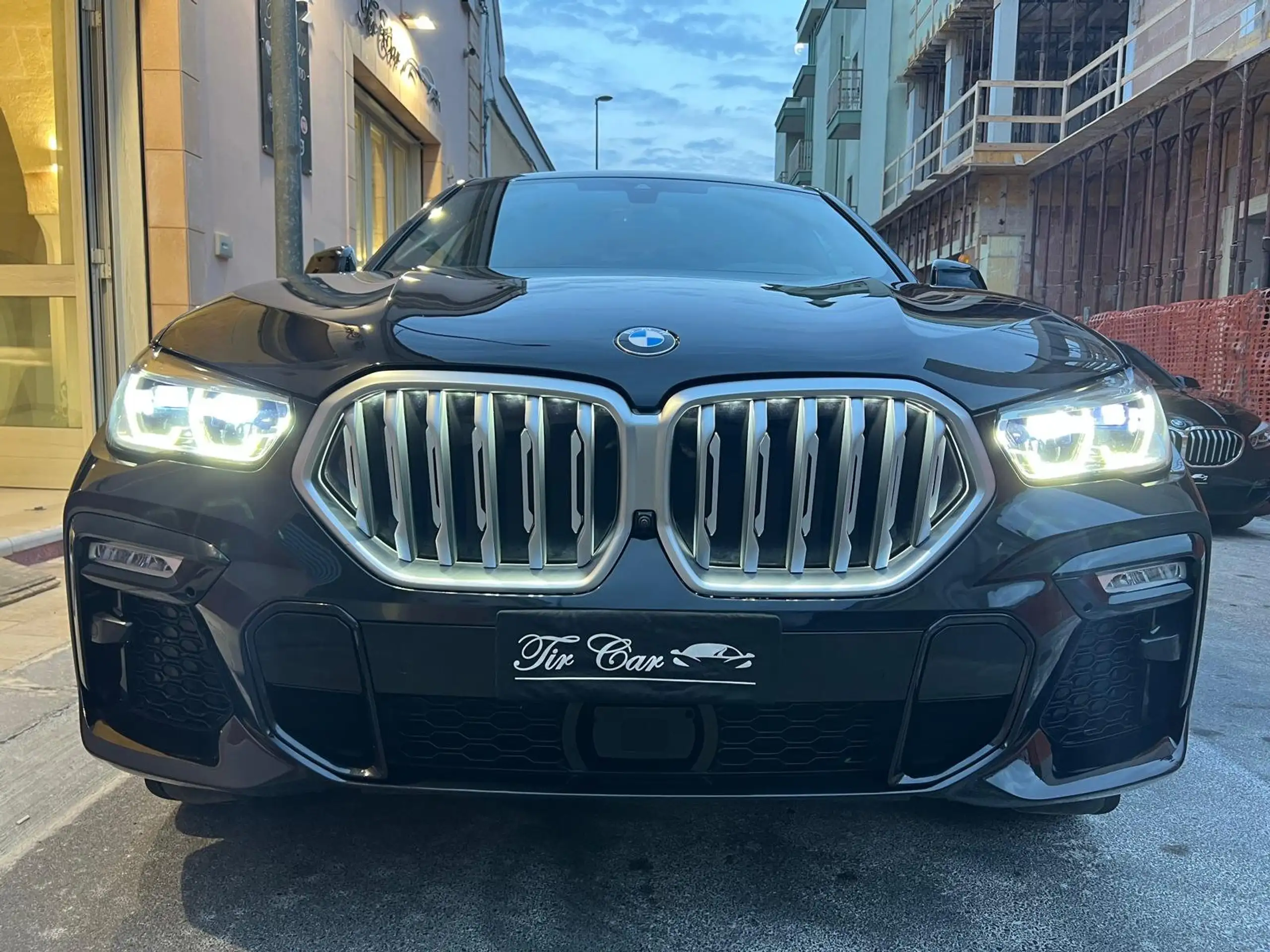 BMW - X6