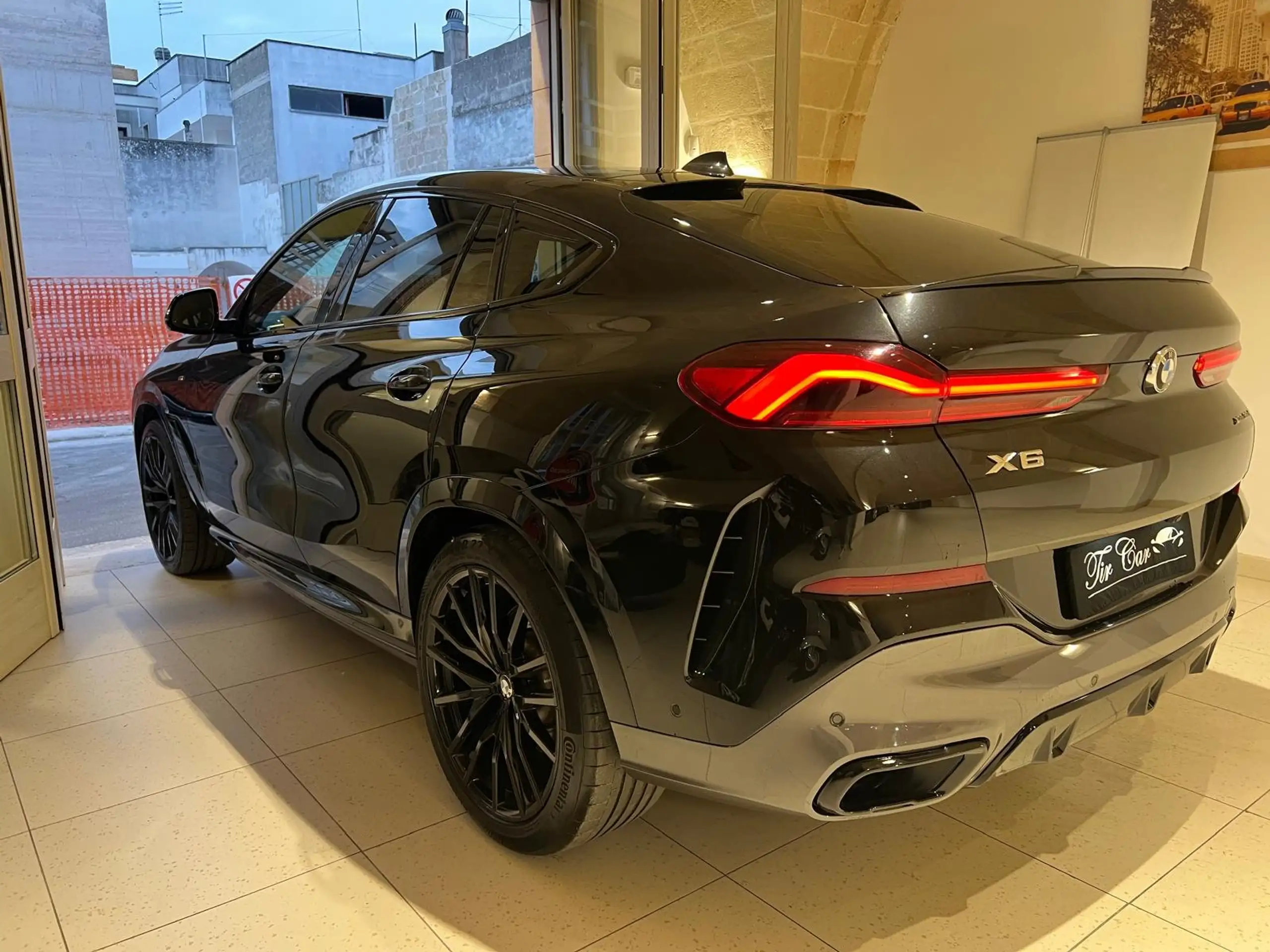 BMW - X6