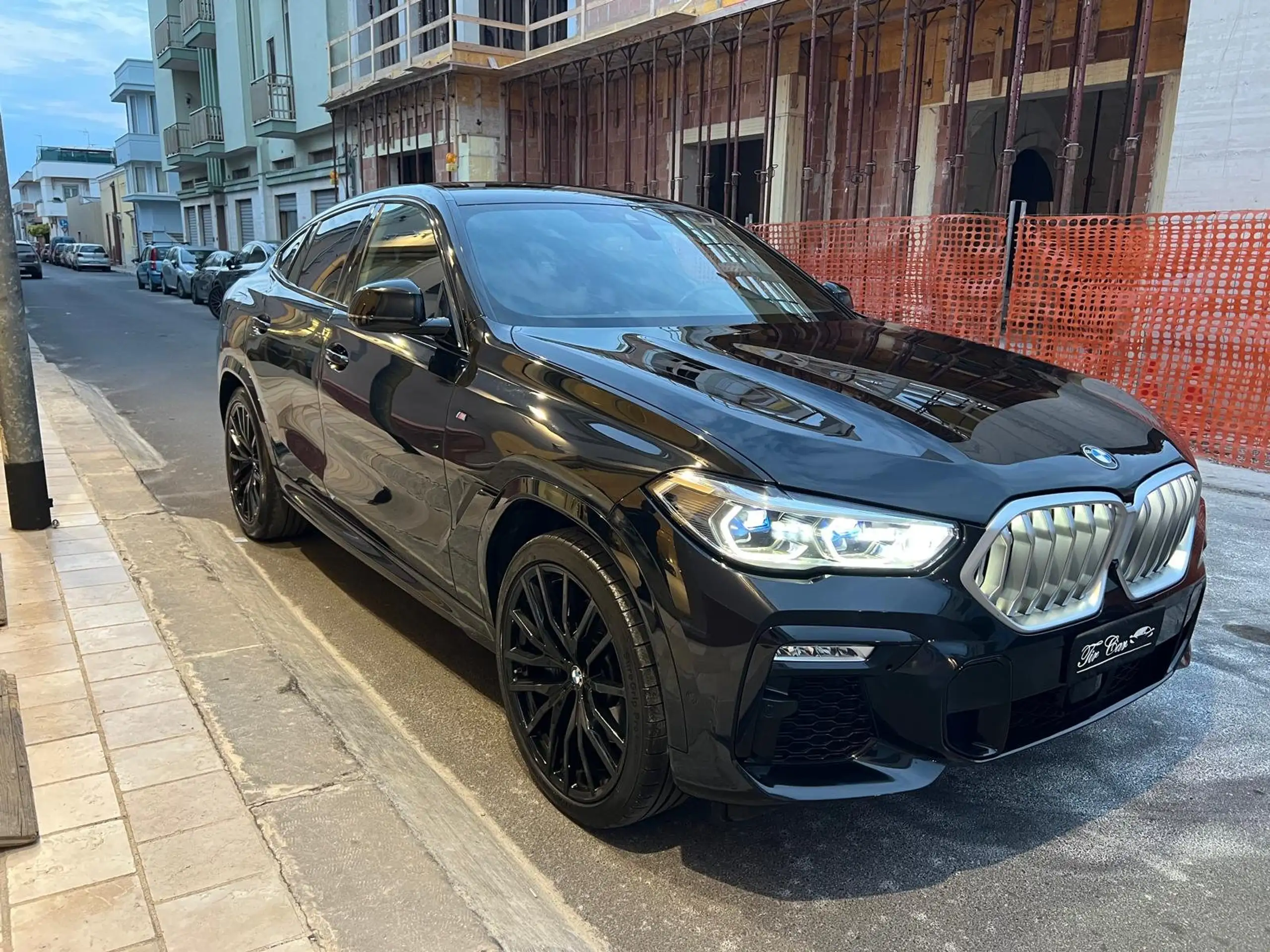 BMW - X6