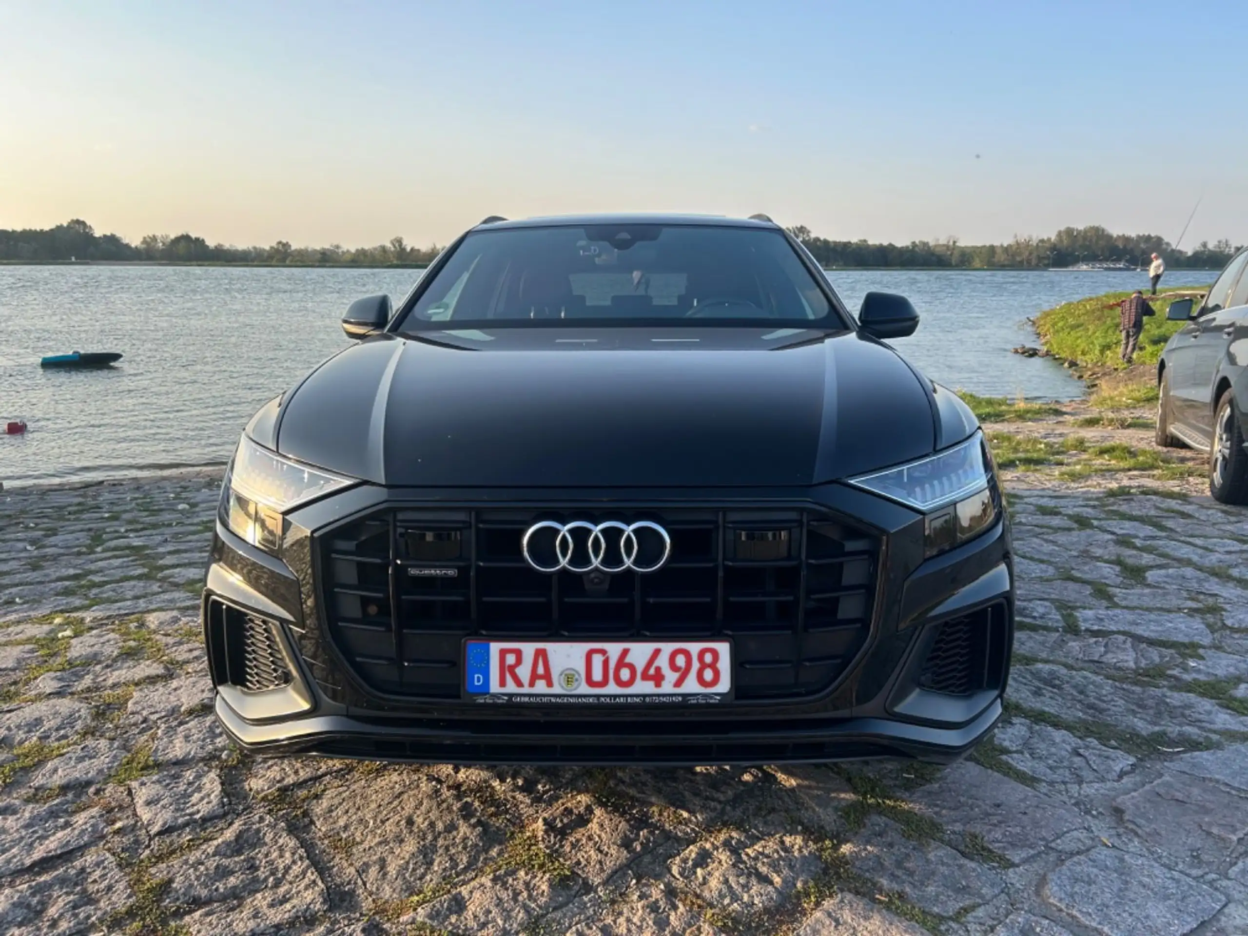 Audi - Q8