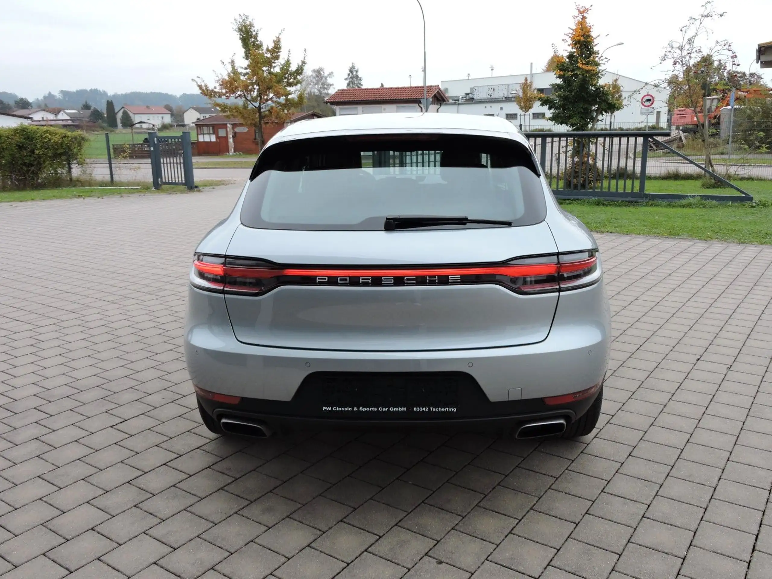 Porsche - Macan